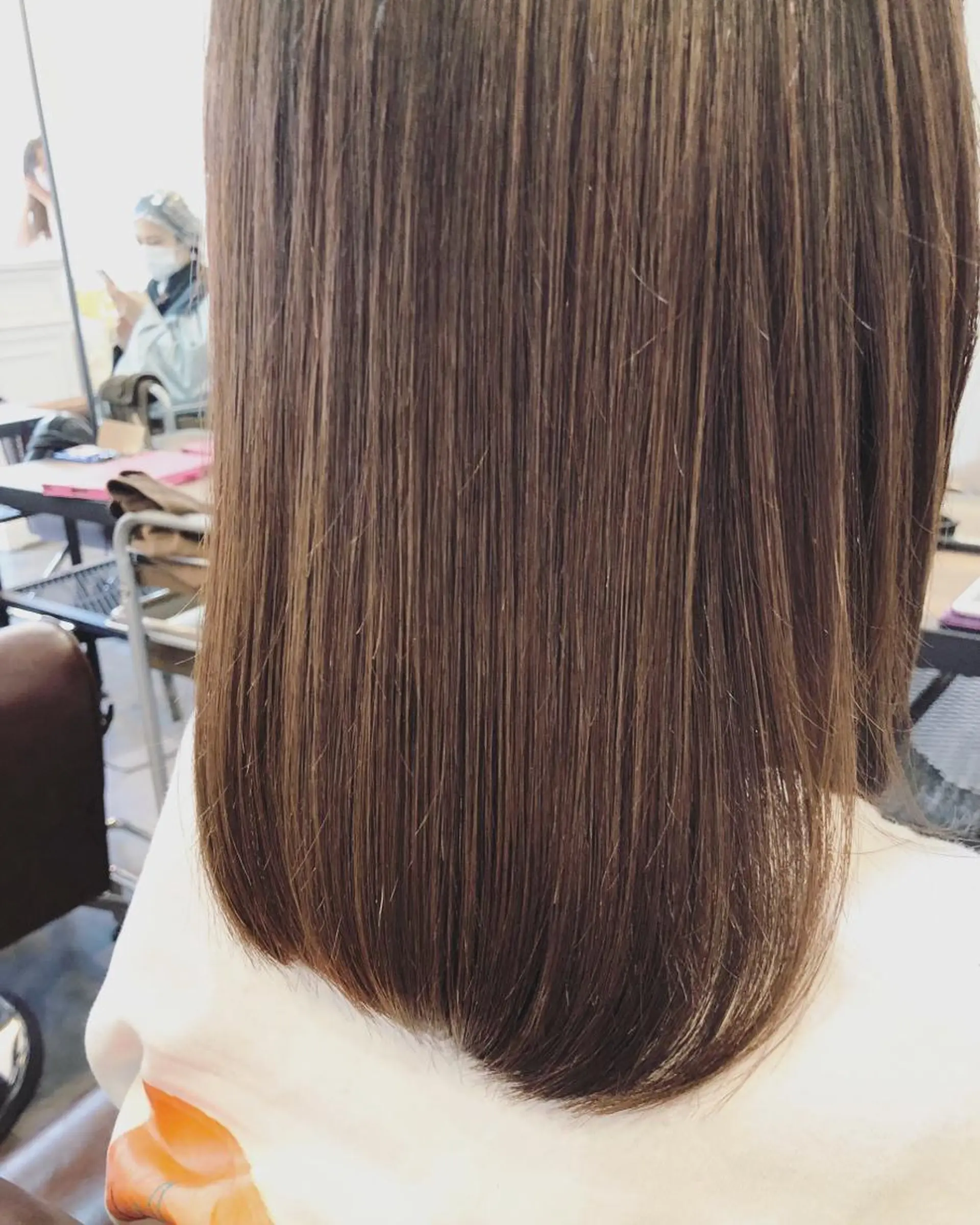 セミロング カラー カット ヘアカラー 縮毛矯正 トリートメント 出雲 莉奈のヘアスタイル