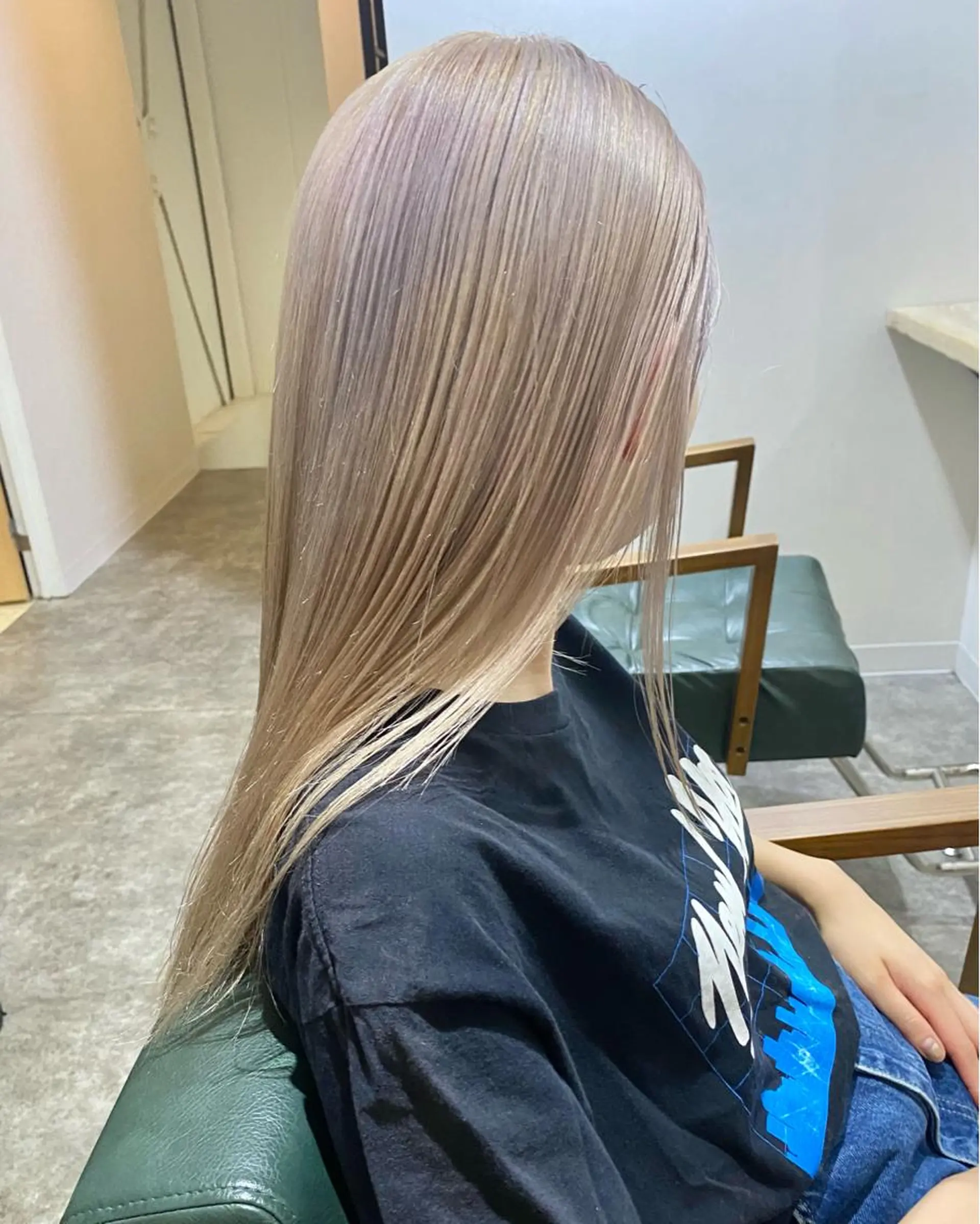 ロング カラー パーマ ヘアアレンジ メンズ キッズ ネイル マツエク・マツパ ホワイト ヘアカラー 森貴裕/ベージュ/ パーマ/オリーブのヘアスタイル