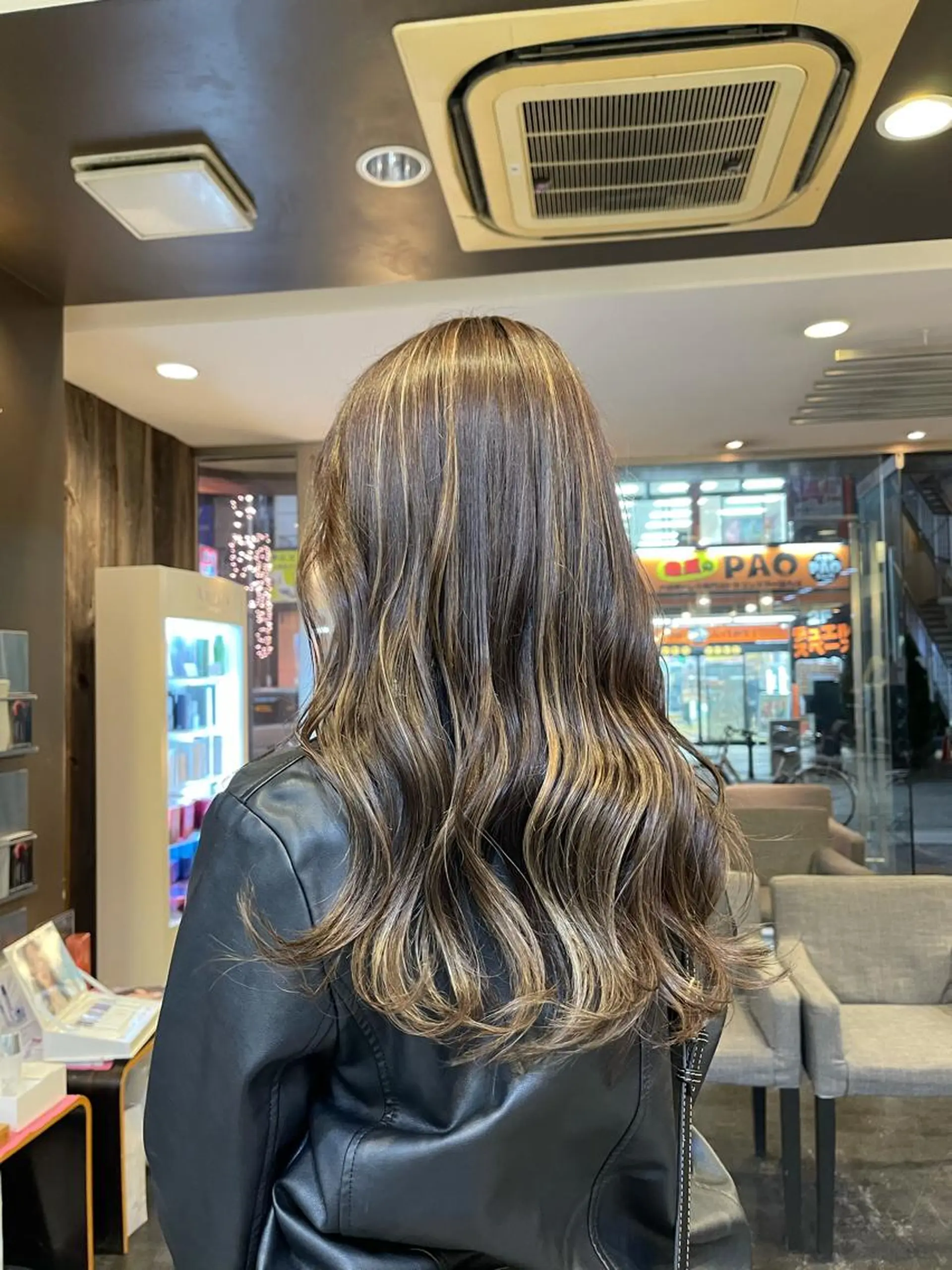 カラー ブリーチ ハイライトカラー ユナ🌙 nailのネイルデザイン