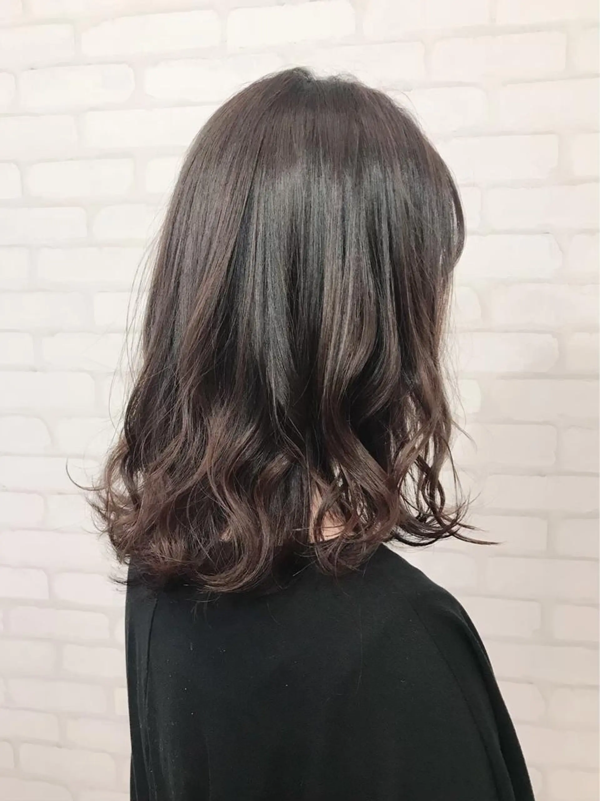 セミロング カラー 小柳 公邦のヘアスタイル
