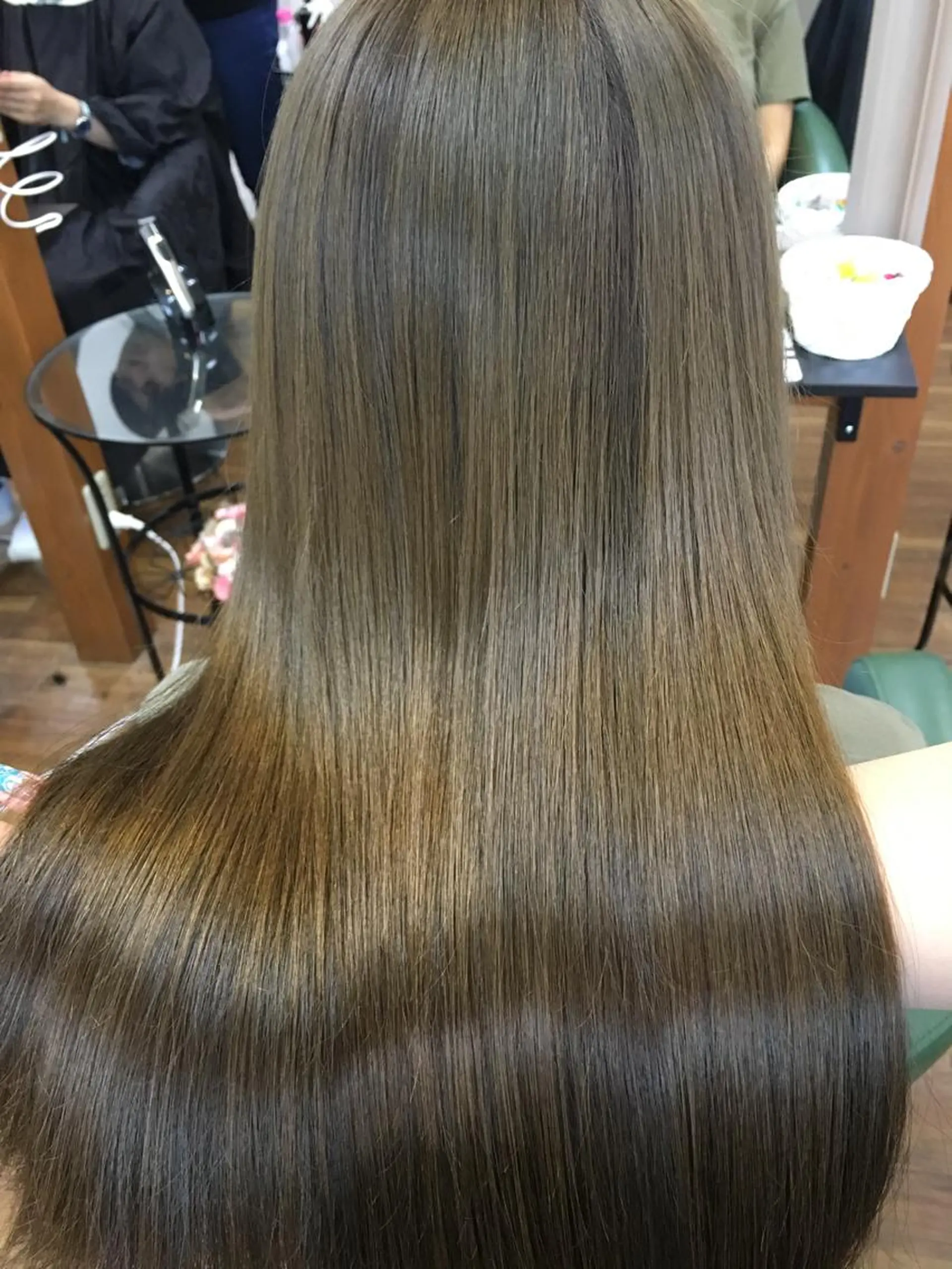 ロング カラー SHIORI💜口コ ミNo.1艶カラーのヘアスタイル