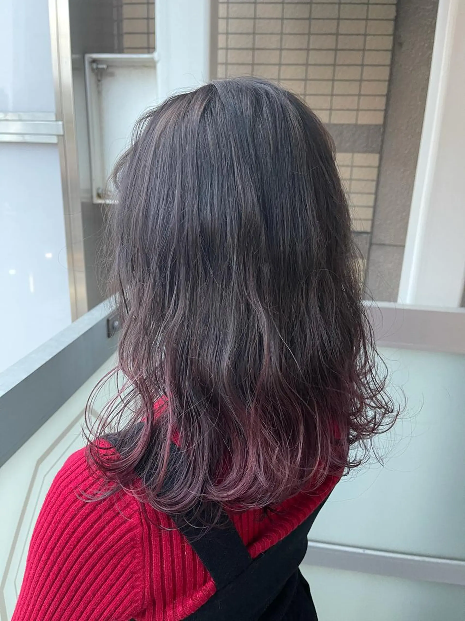 ミディアム カラー 岩谷/ブリーチ 🪽透明感カラーのヘアスタイル