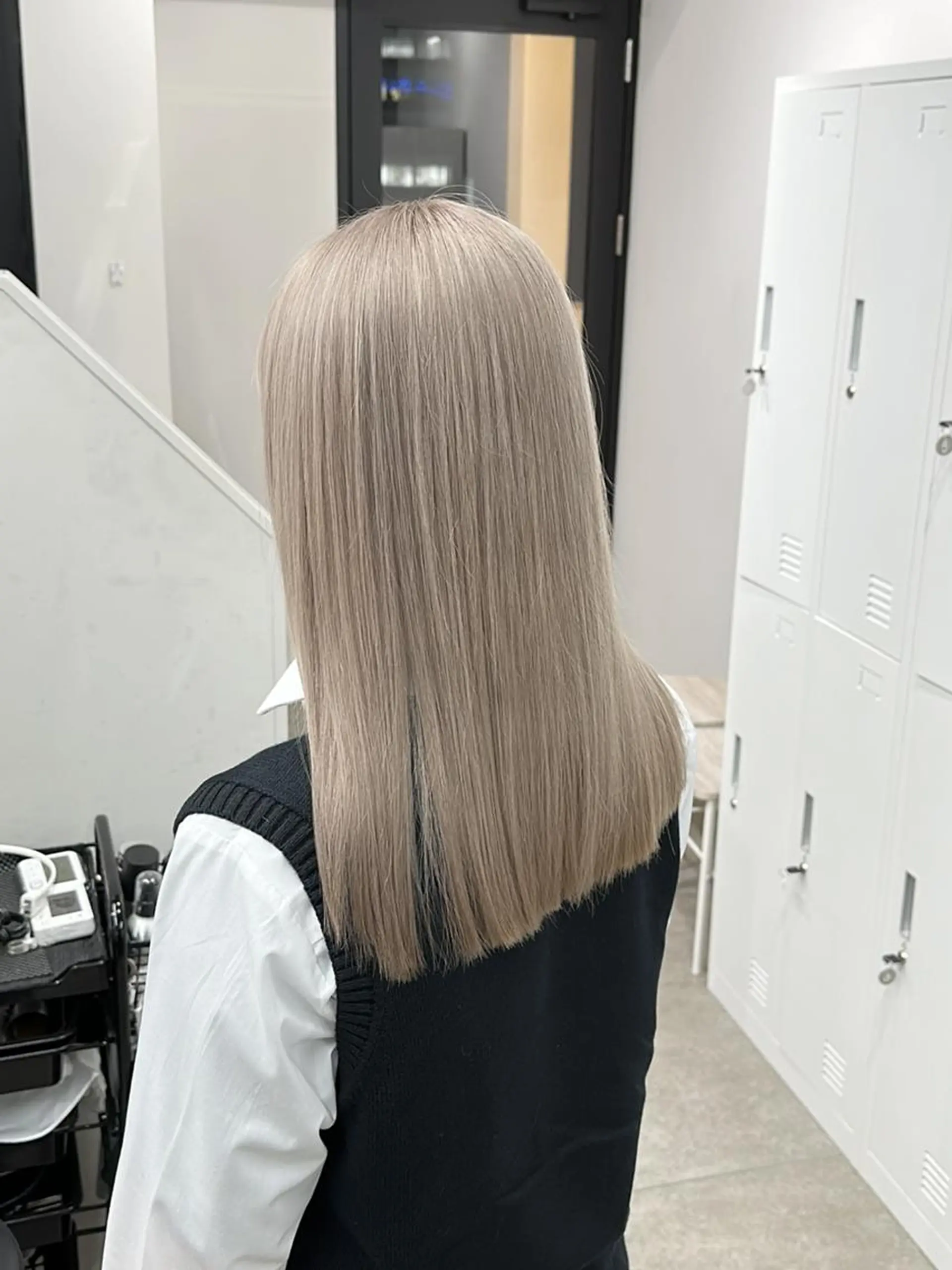 セミロング カラー ✨【公式】 juhl.横浜✨のヘアスタイル