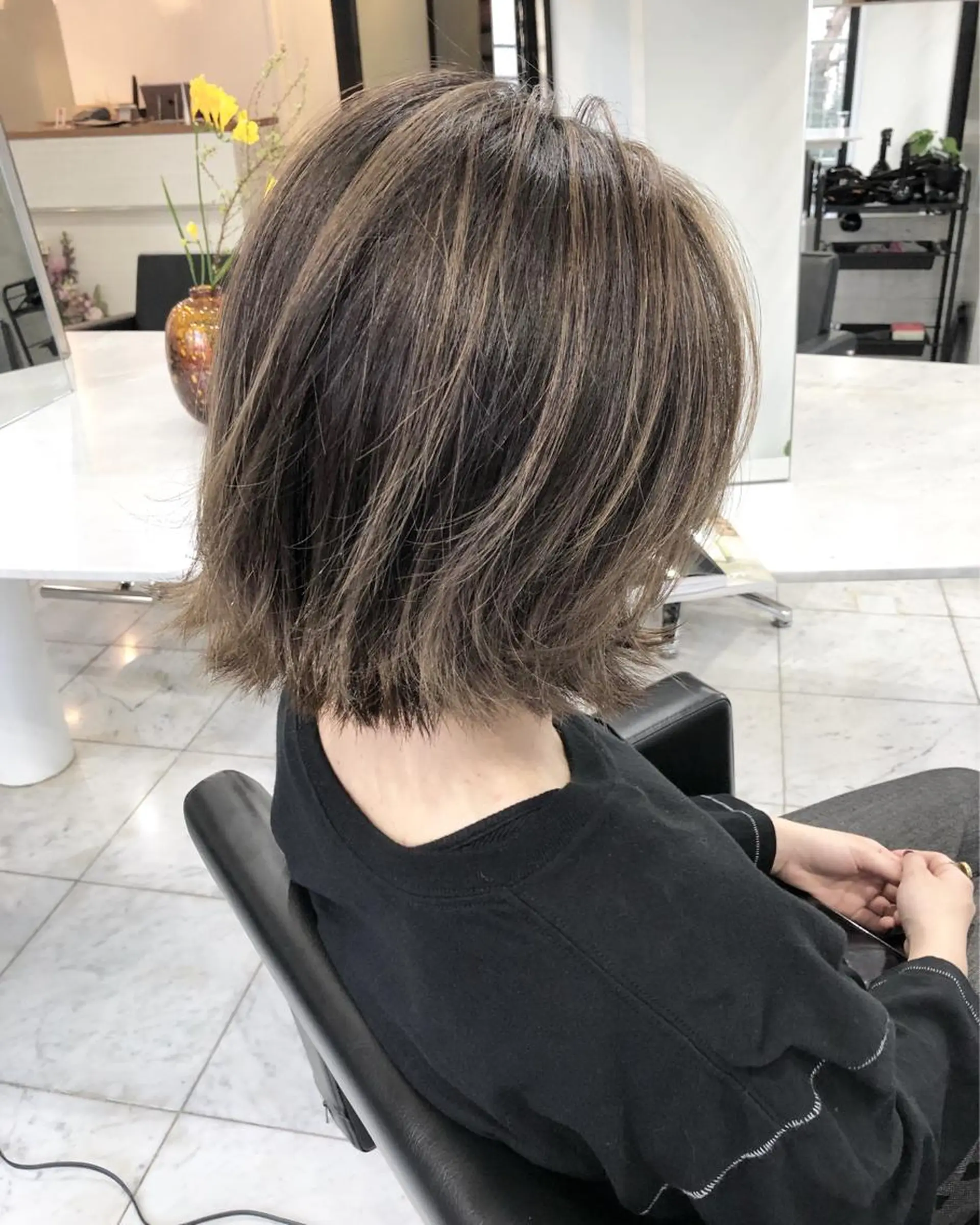 カラー ベージュカラー ハイライトカラー レイヤーカット BLend 渋谷のヘアスタイル