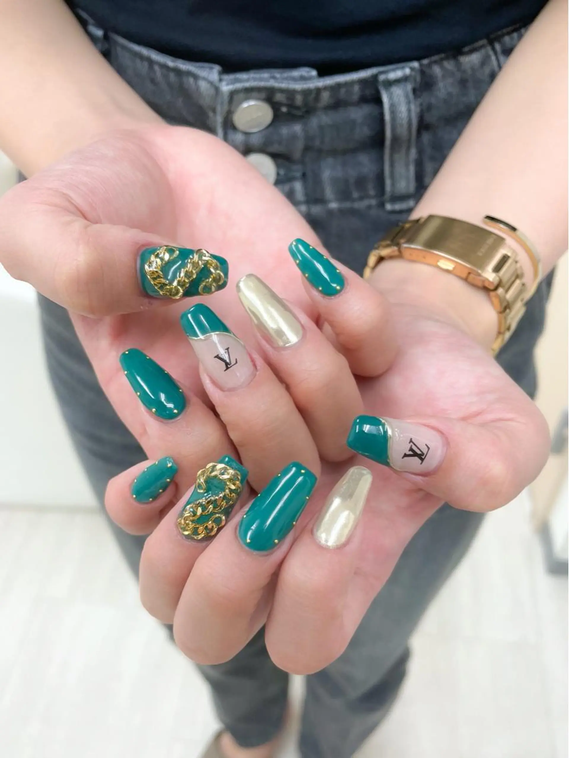 ネイル ハンドネイル Hisaka Mikiのネイルデザイン