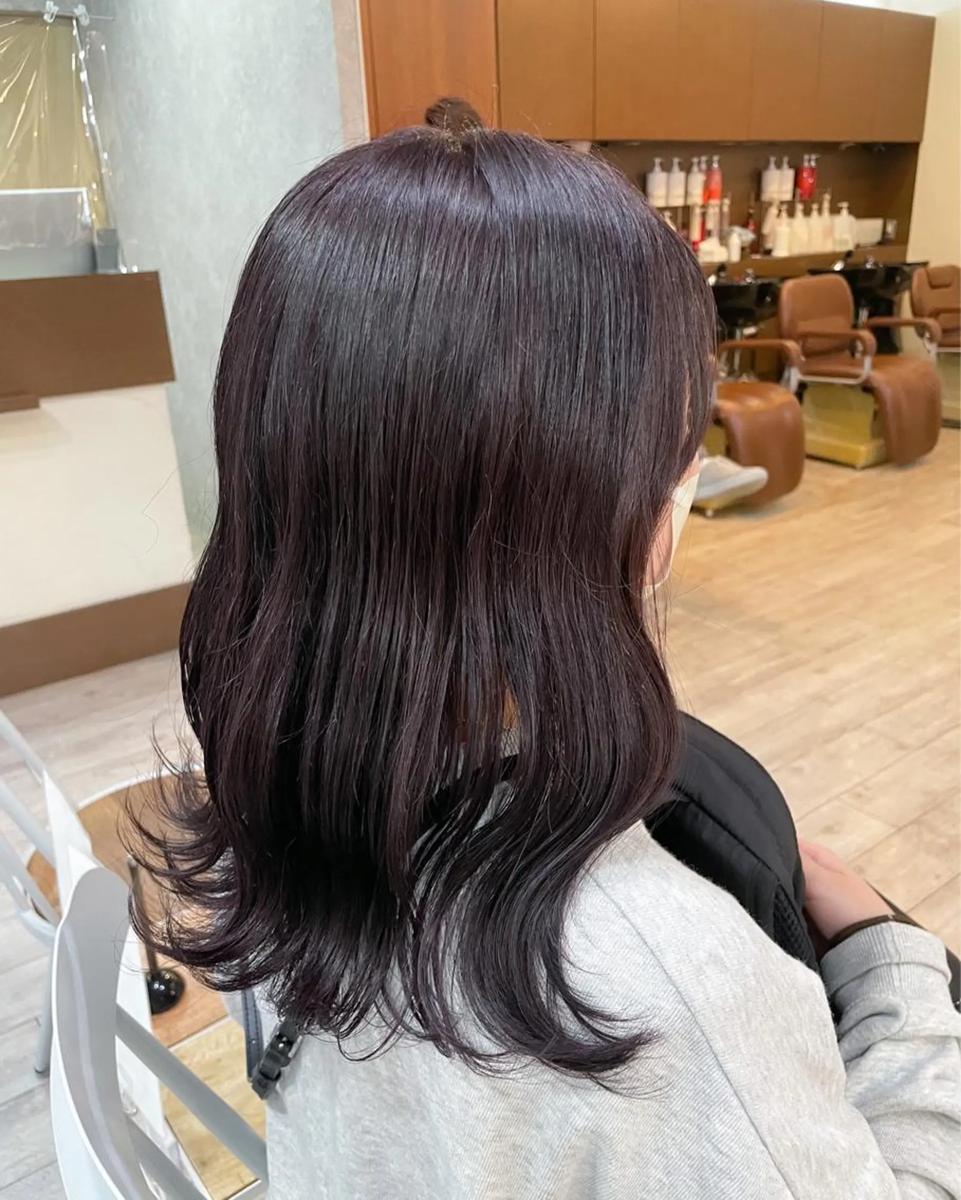 セミロング カラー ボルドーカラー ピンクカラー ヘアカラー トリートメント イワタ マハ/ minim hairのヘアスタイル