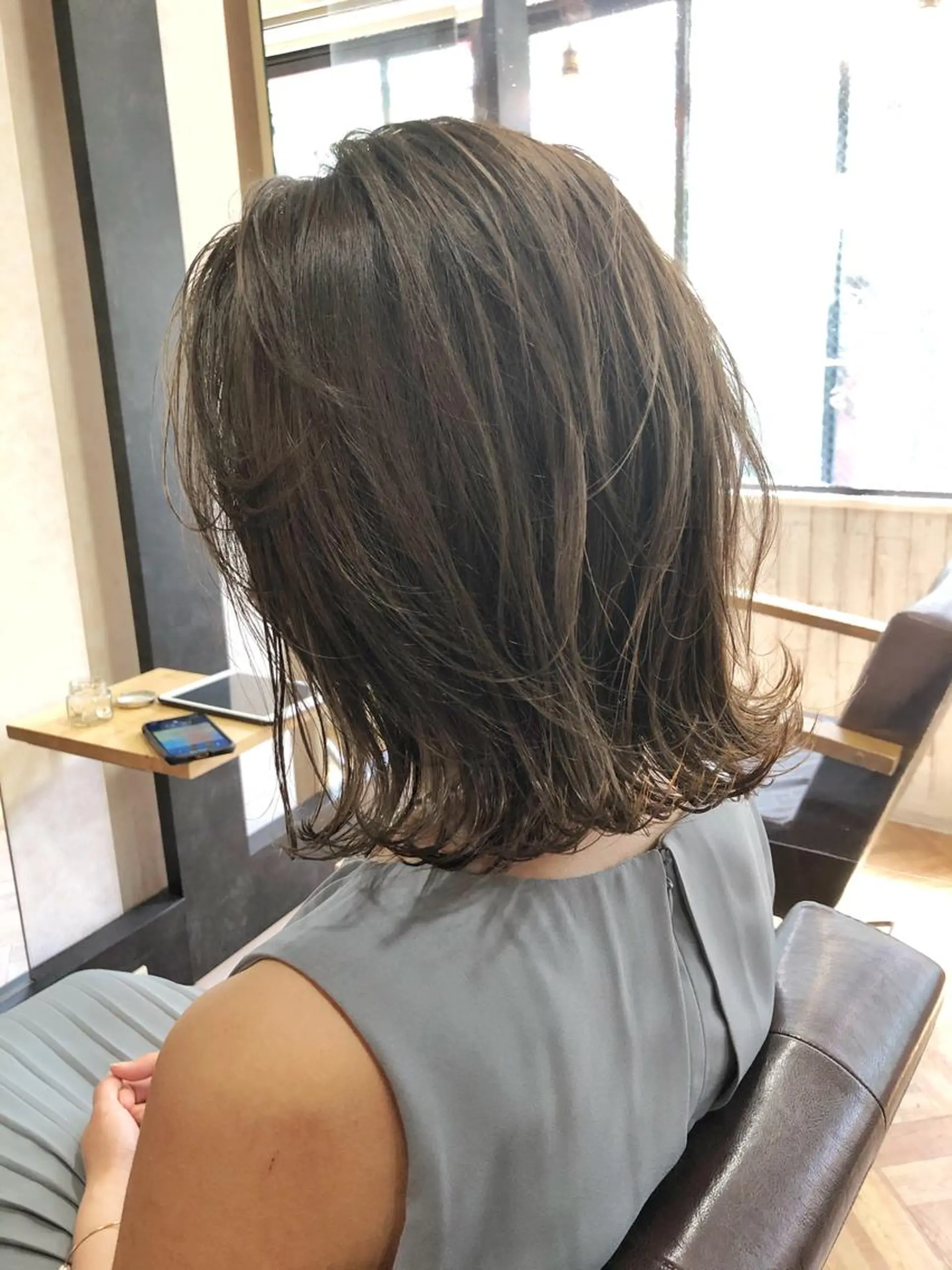 ミディアム カラー パーマ ヘアアレンジ BonD hairのヘアスタイル