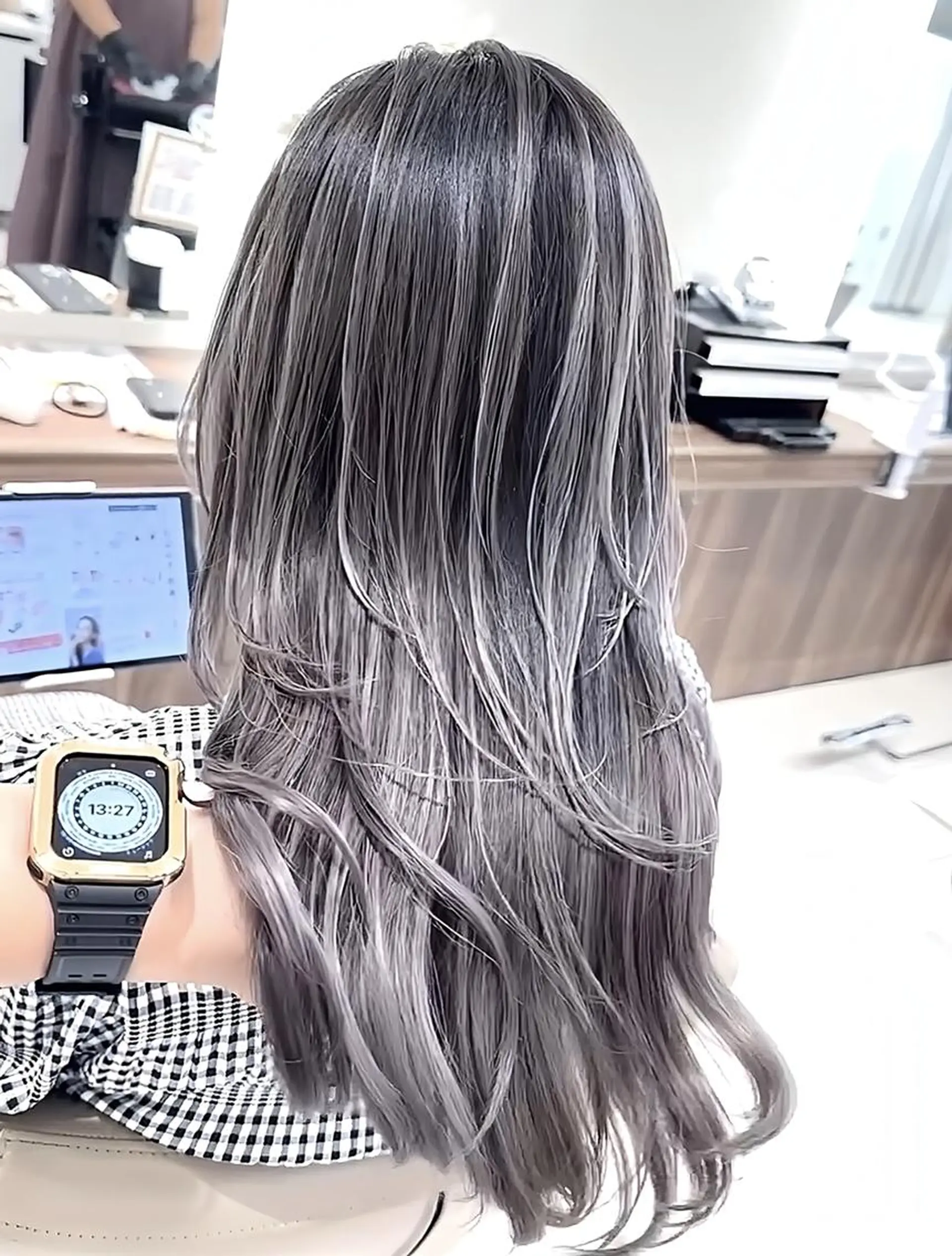 セミロング カラー バレイヤージュ 髪質改善 レイヤーカット カット ヘアカラー トリートメント 山崎俊輔/髪質改善 /バレイヤージュのヘアスタイル