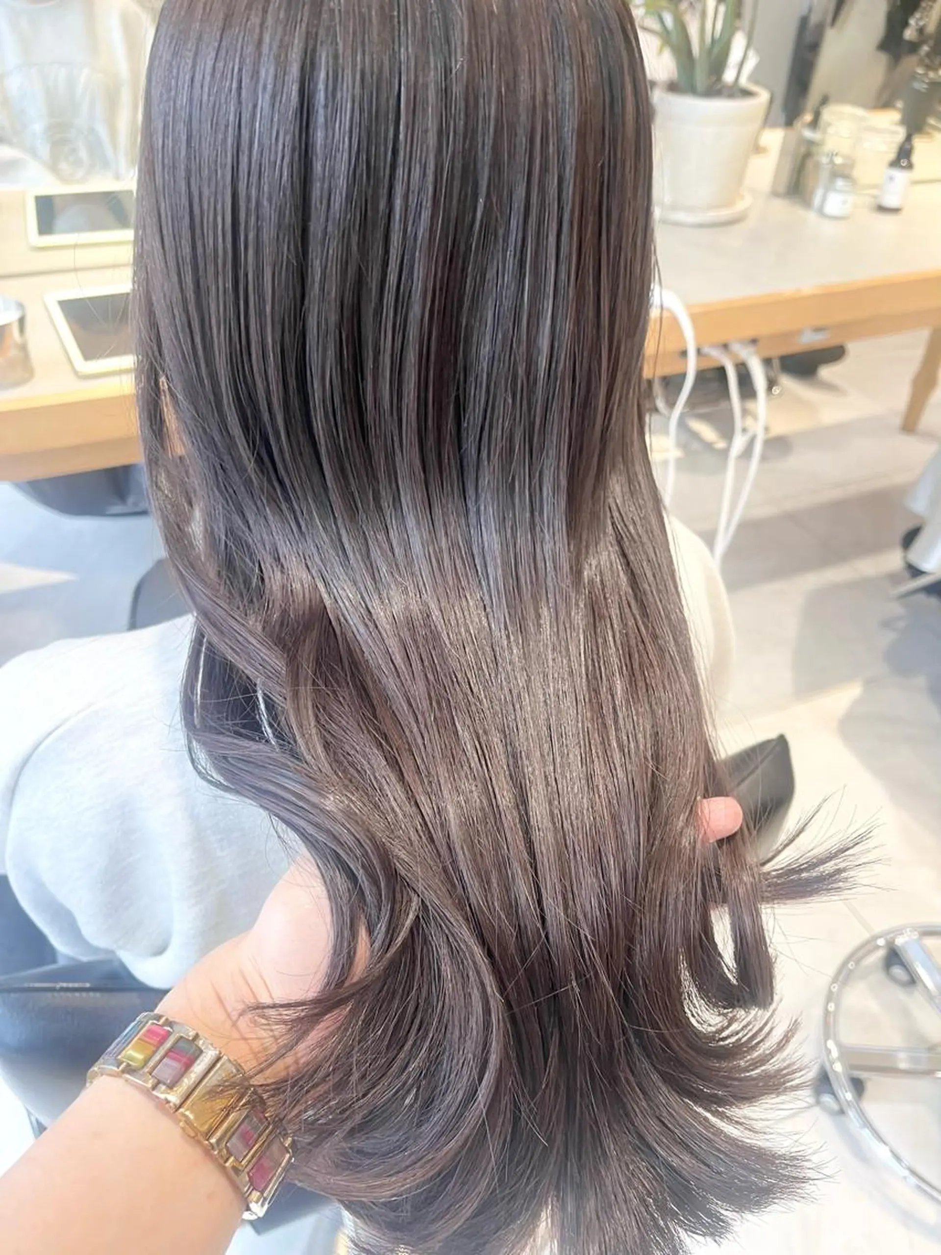 ロング カラー グレージュ ピンクカラー ヘアカラー トリートメント ヘッドスパ ヘアセット 🎀艶モテカラー🎀 彩季のヘアスタイル