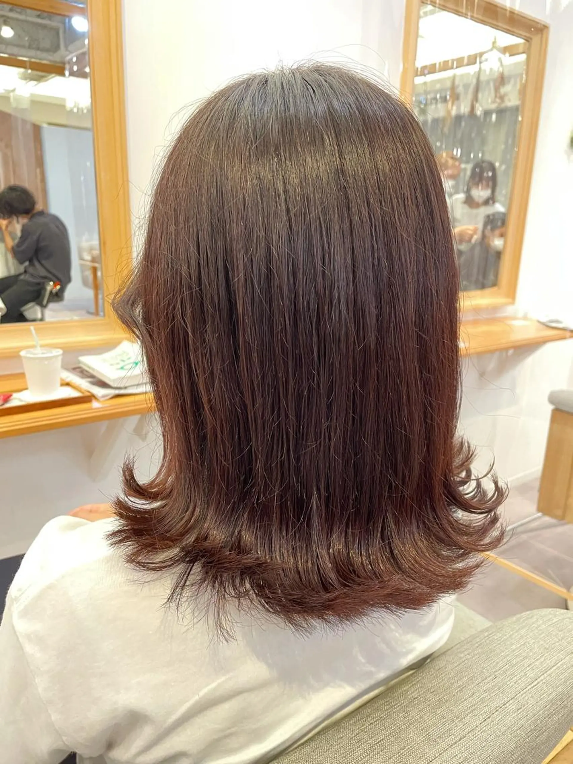 ミディアム 外ハネヘア kuschel モリオカのヘアスタイル