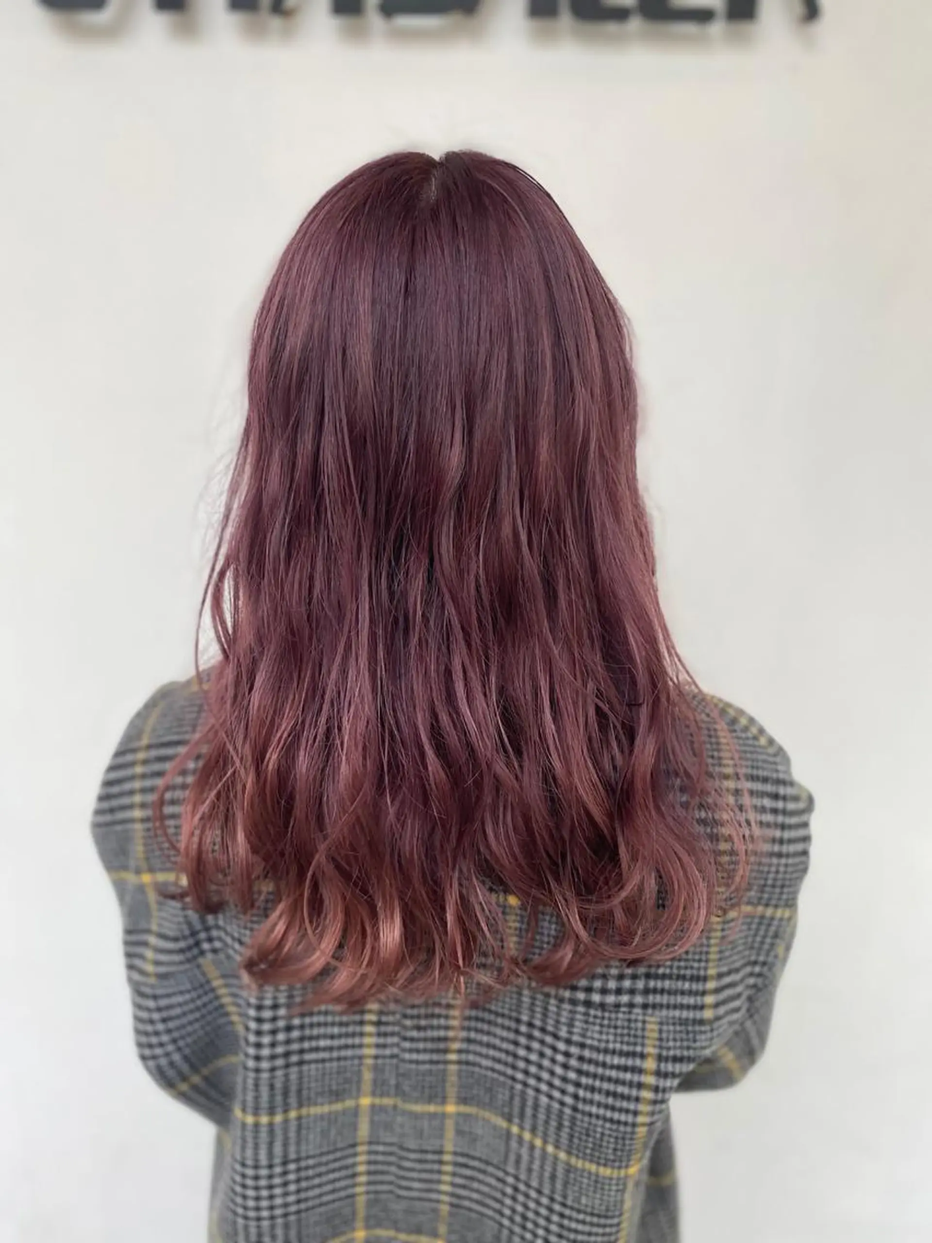 セミロング カラー ラベンダーカラー ラベンダーピンク ピンクカラー 東條 克義のヘアスタイル