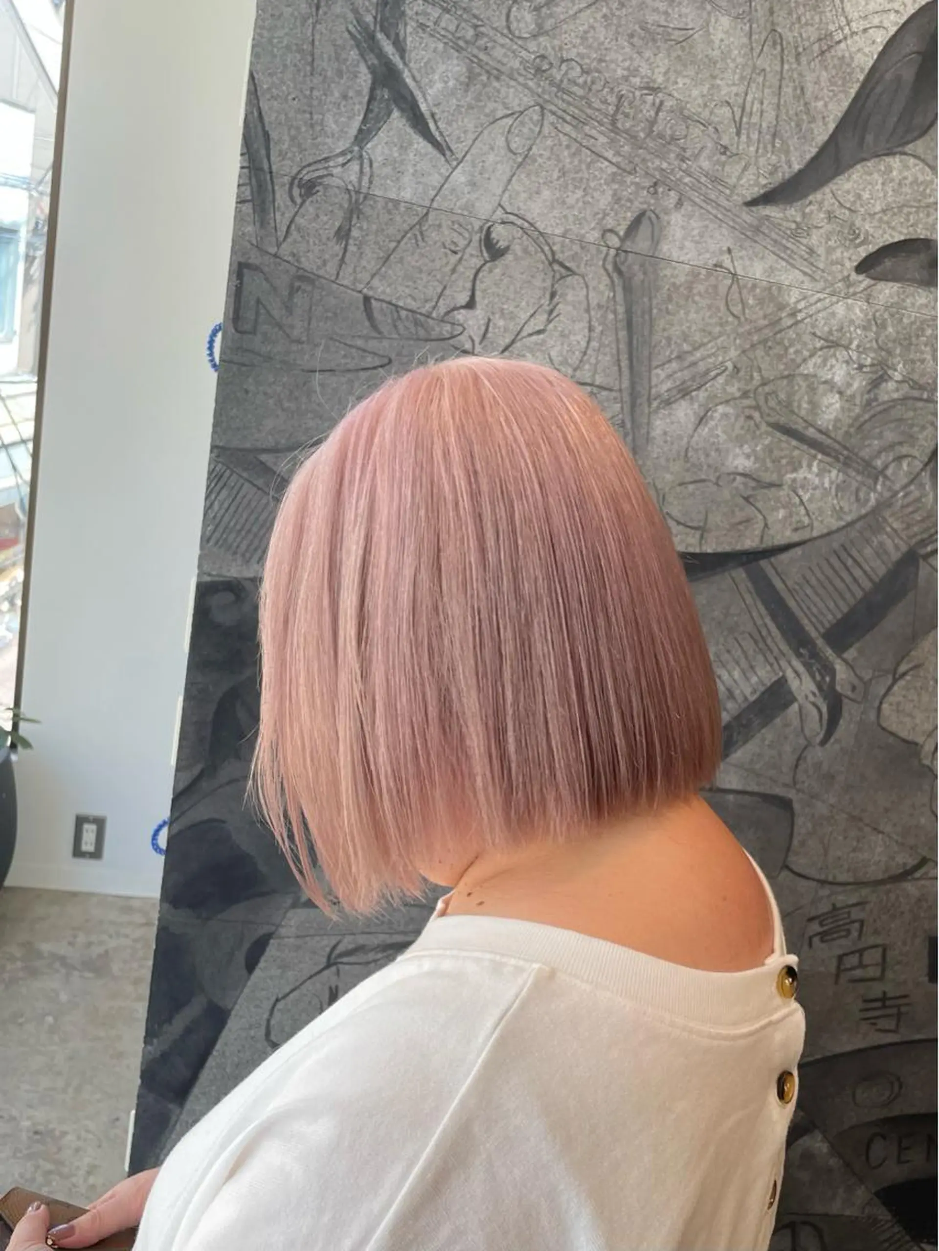 ショート カラー NATSUMI 🐻❄️🤍のヘアスタイル