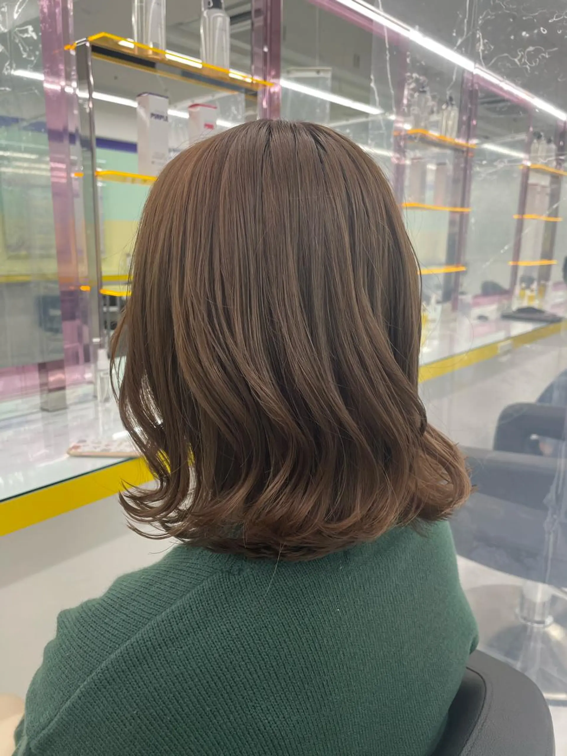 セミロング カラー パーマ ヘアアレンジ ネイル マツエク・マツパ 韓国風ベージュ🤎 赤みなし🌿横浜🤎のヘアスタイル