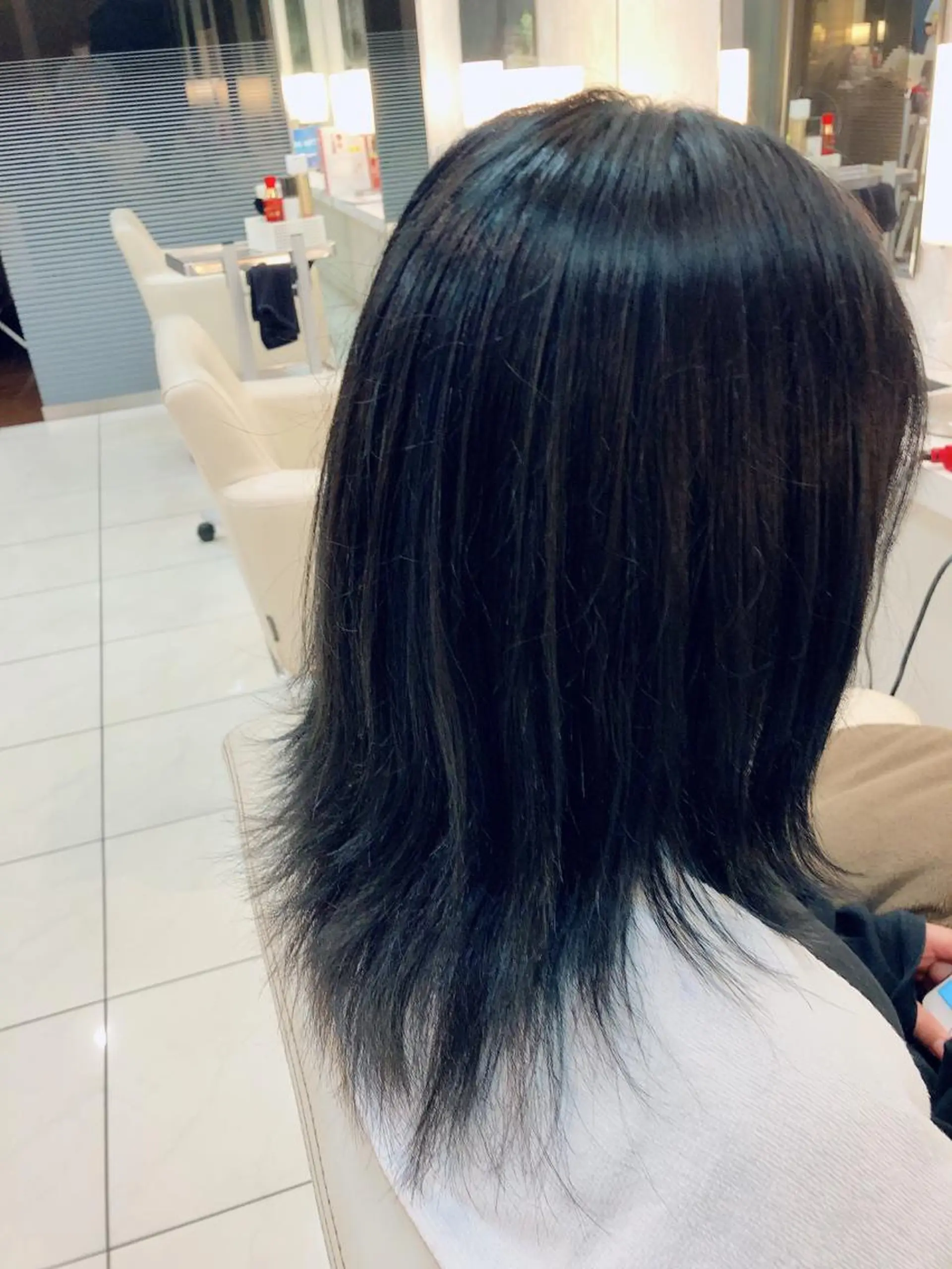 ミディアム ハイライト ヘアカラー 神田 澪史のヘアスタイル