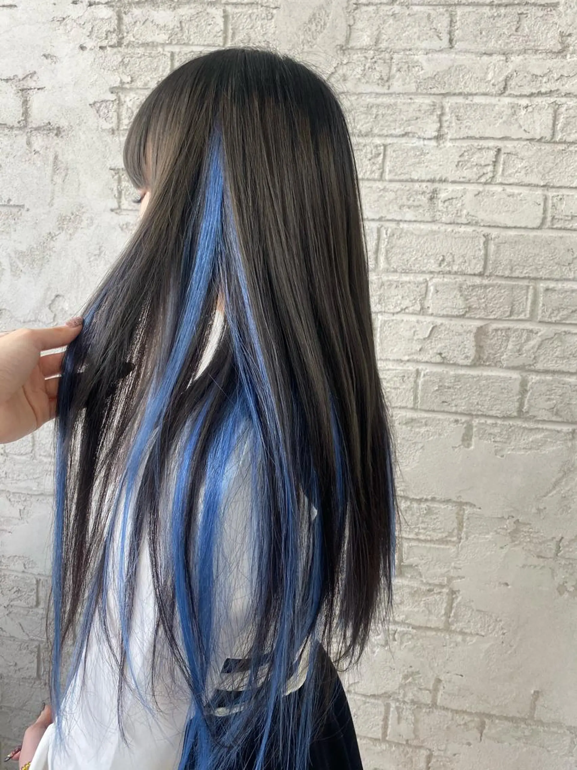 ロング オリーブ/アッシュ やわらか透明感カラーのヘアスタイル