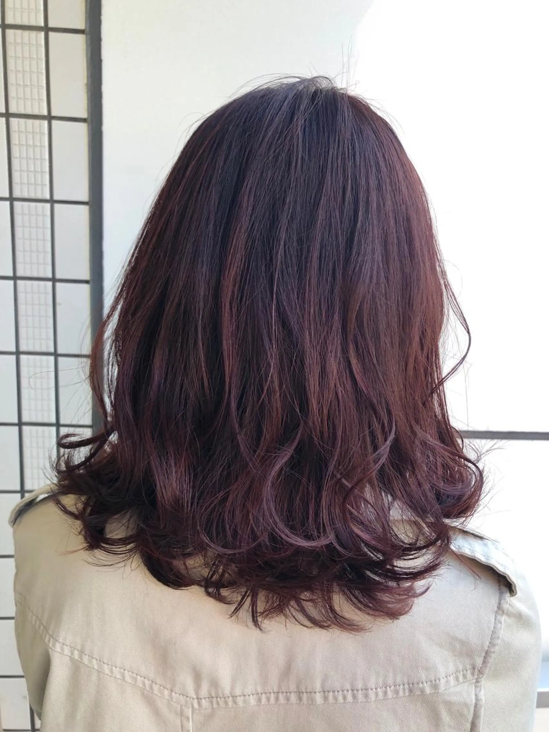 ミディアム カラー ベージュカラー🧸 伊藤なつみのヘアスタイル