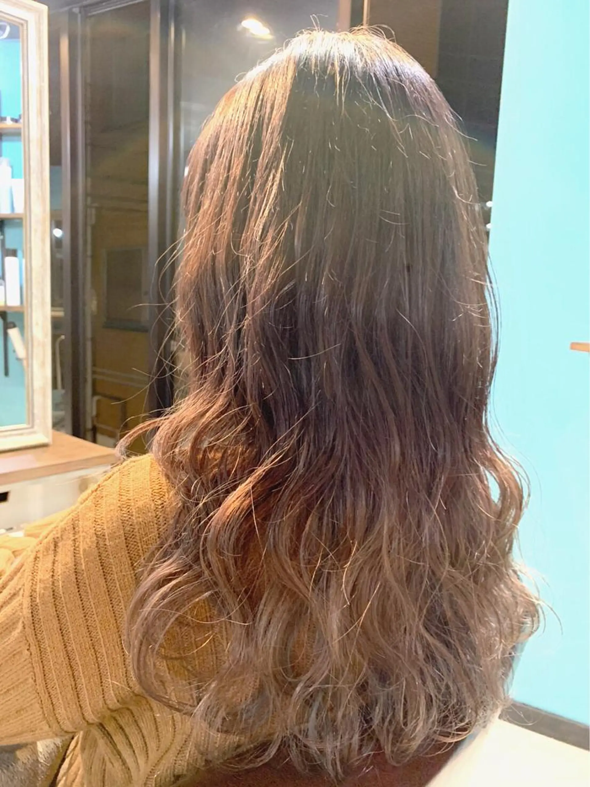 ロング ヘアカラー トリートメント 末石 智のヘアスタイル