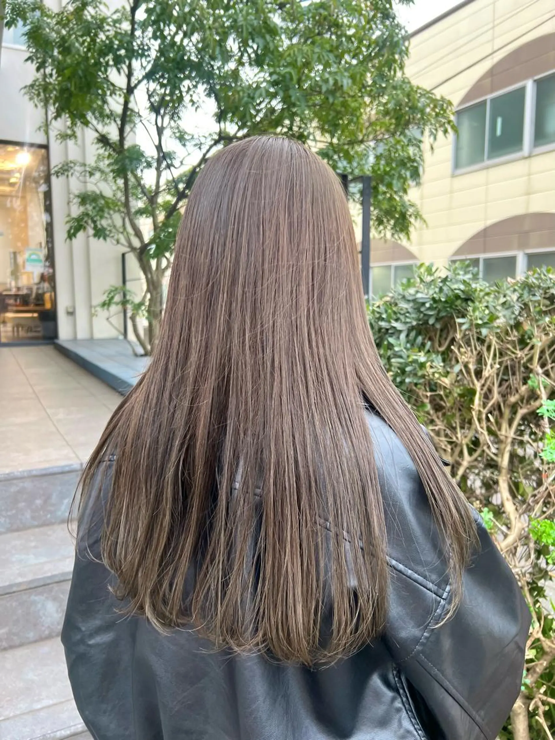 ロング カラー ベージュカラー オリーブベージュ かわの ももな 💜ྀིのヘアスタイル