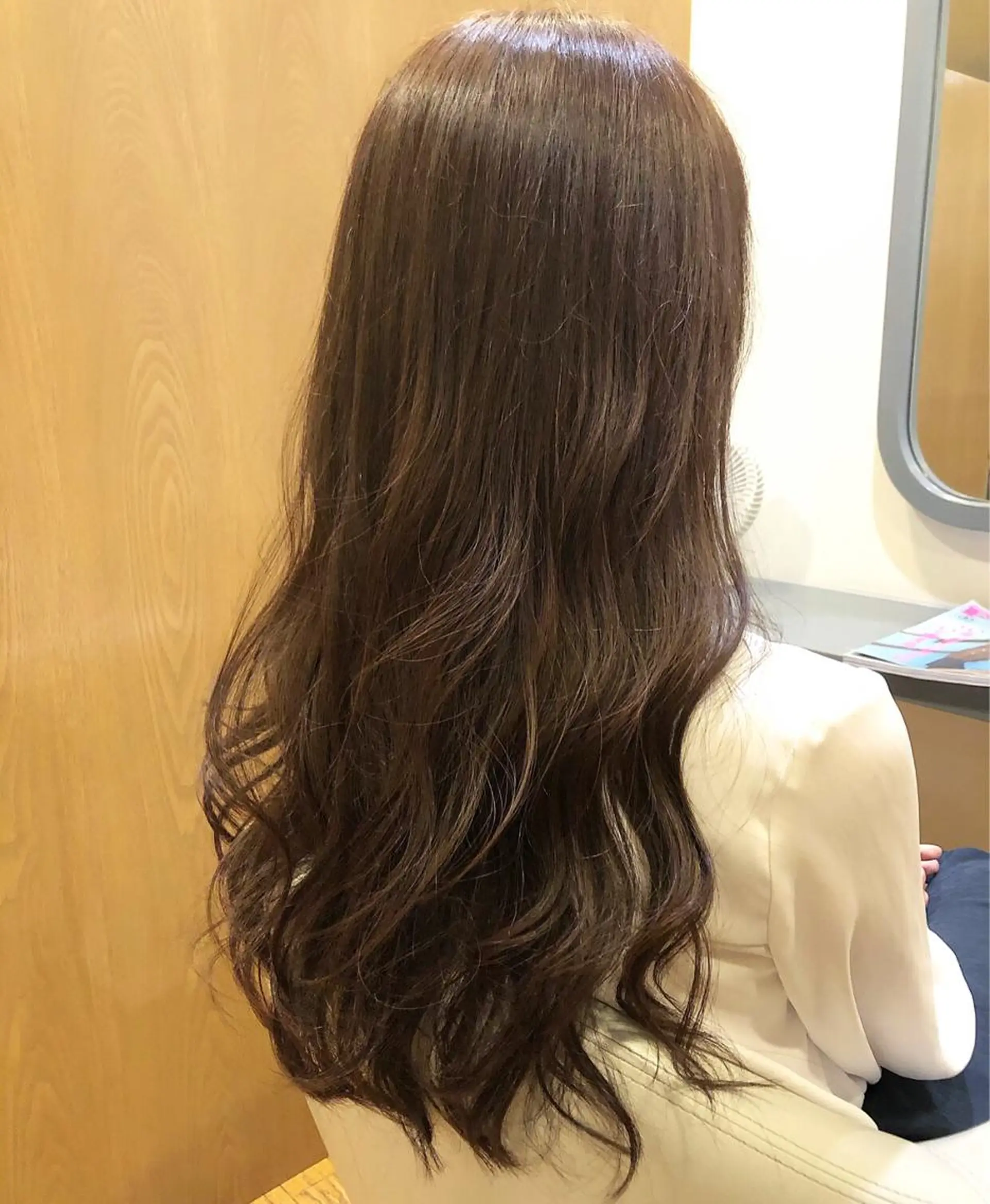 ロング カラー ベージュカラー オリーブベージュ 永井 亜実のヘアスタイル