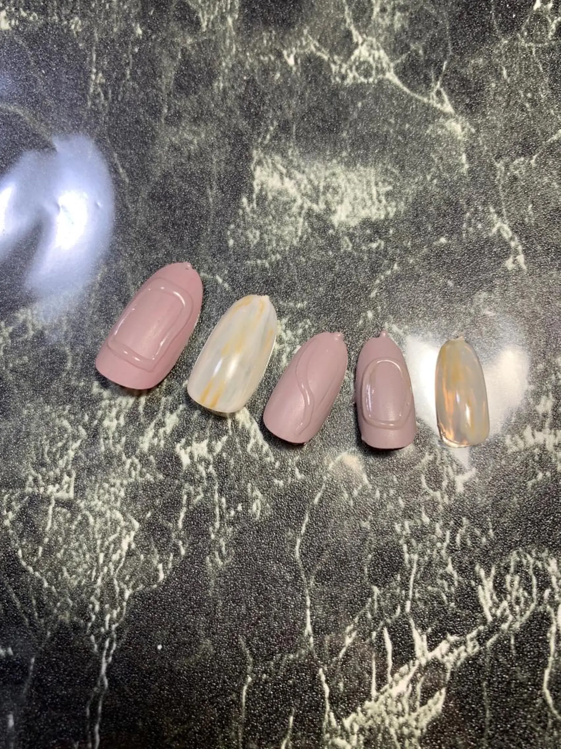 ネイル マルサンカクシカク所属・○△□ 守口市のネイルデザイン