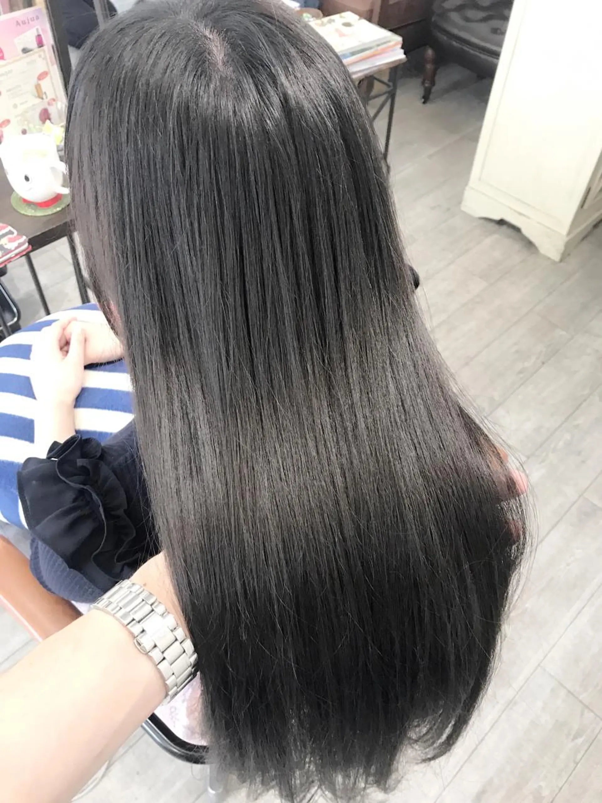 カラー アッシュ ブルーカラー ブルージュ シルバー シルバーアッシュ ヘアカラー トリートメント ヘッドスパ グレージュ/髪質改善 Yamato.hのヘアスタイル