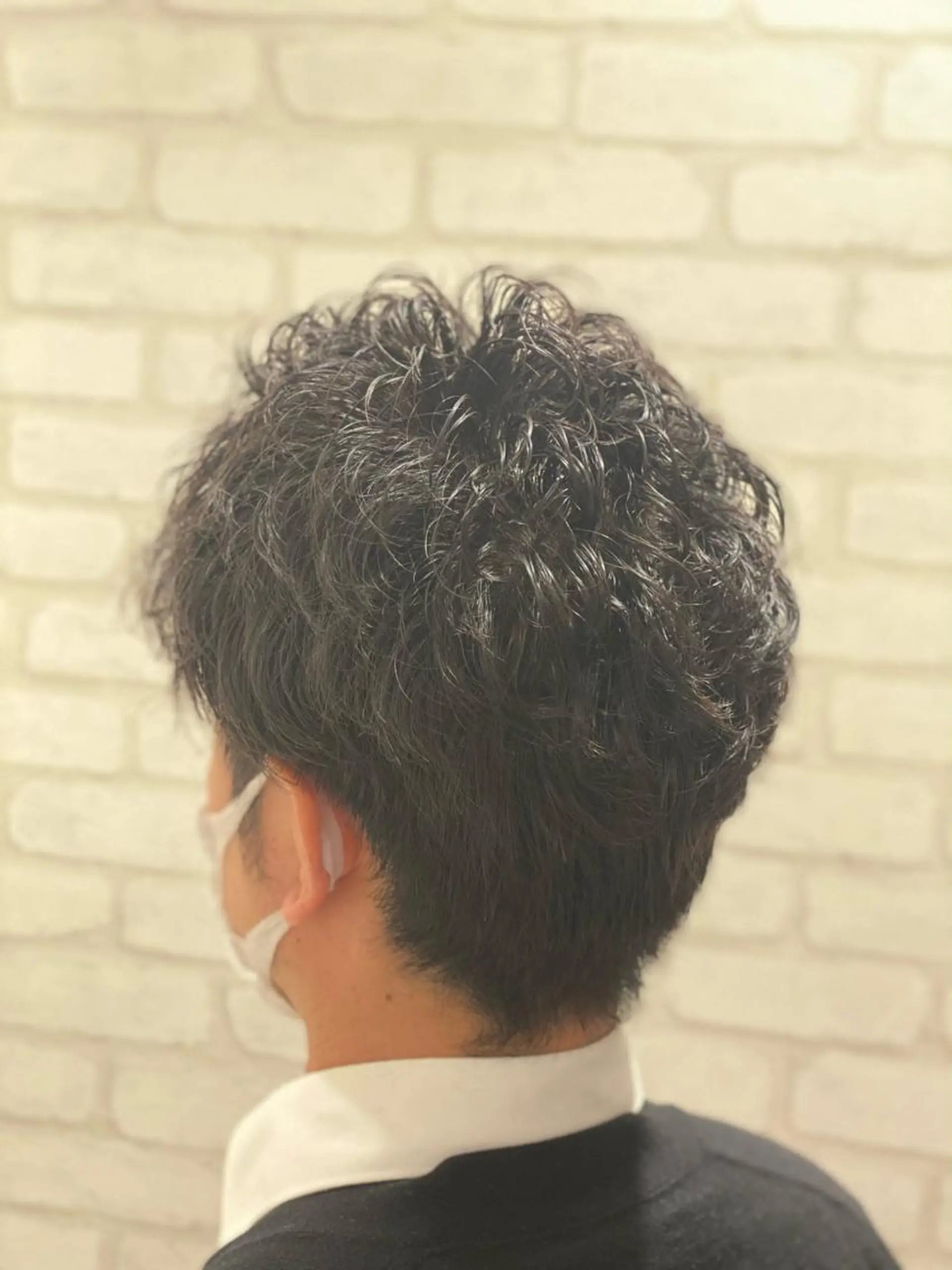 パーマ メンズ 尾崎 優也のヘアスタイル