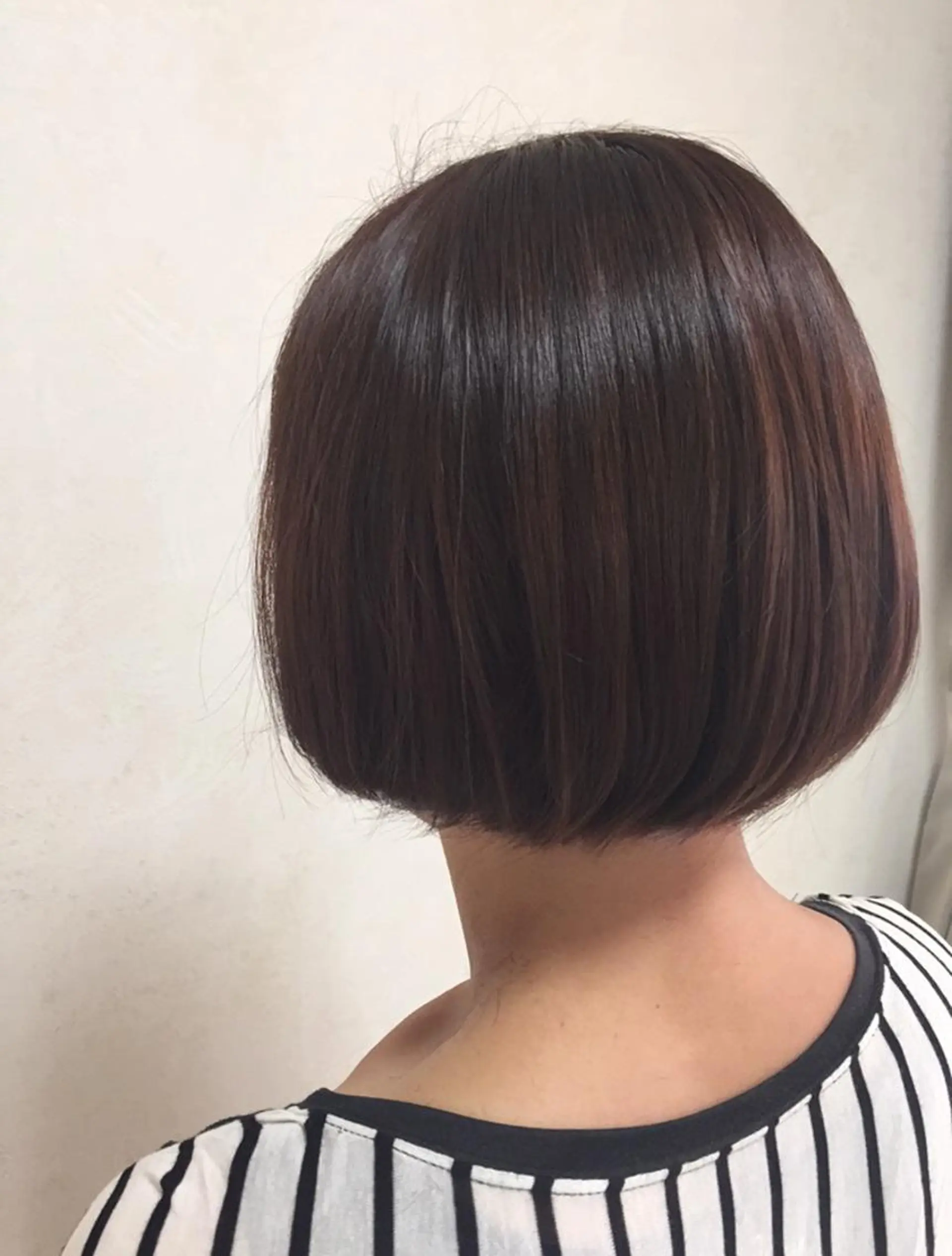 ショート カラー 隅田 美樹のヘアスタイル