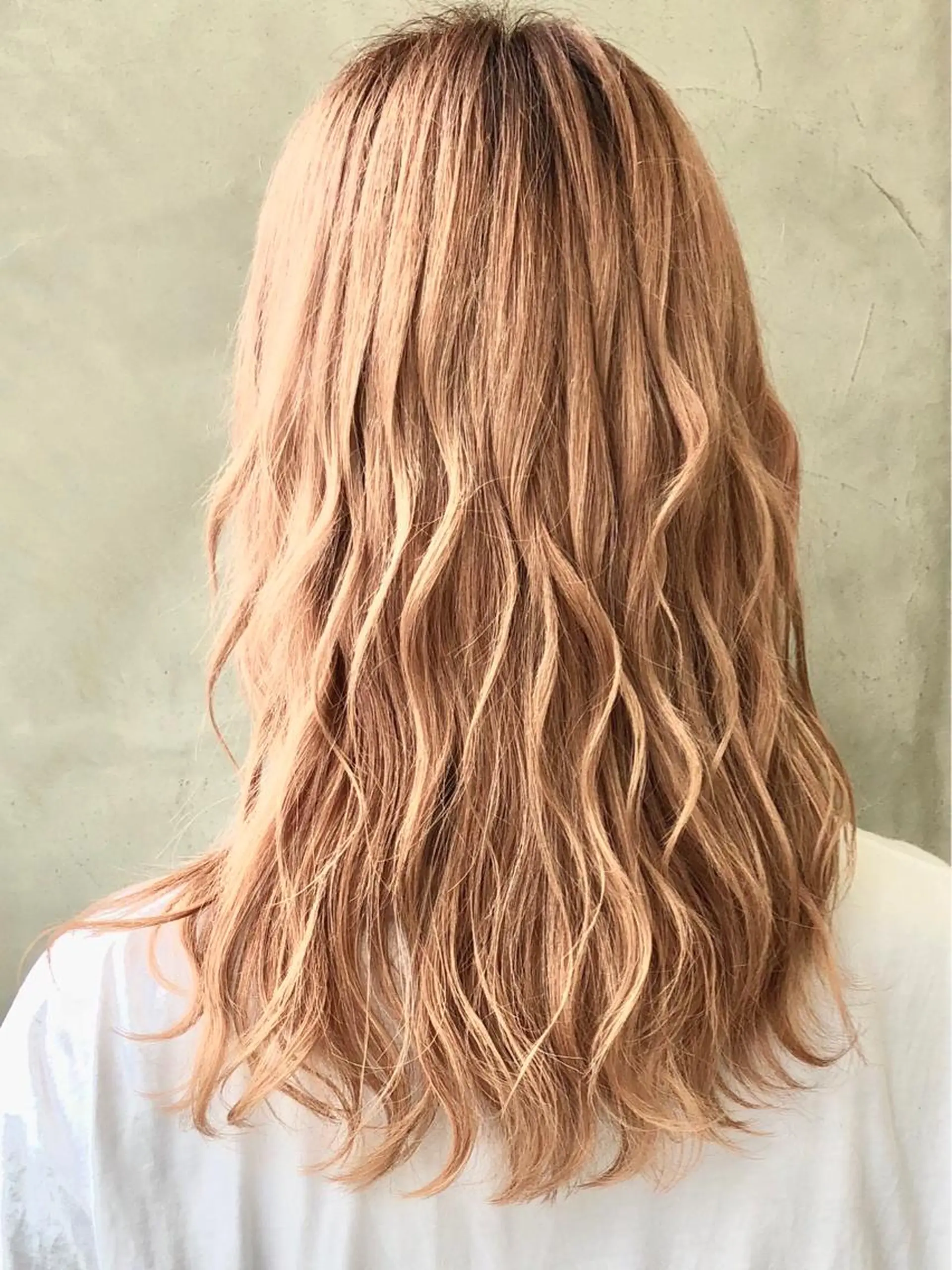 カラー ブリーチ ショート・ボブ 徳竹淳一のヘアスタイル