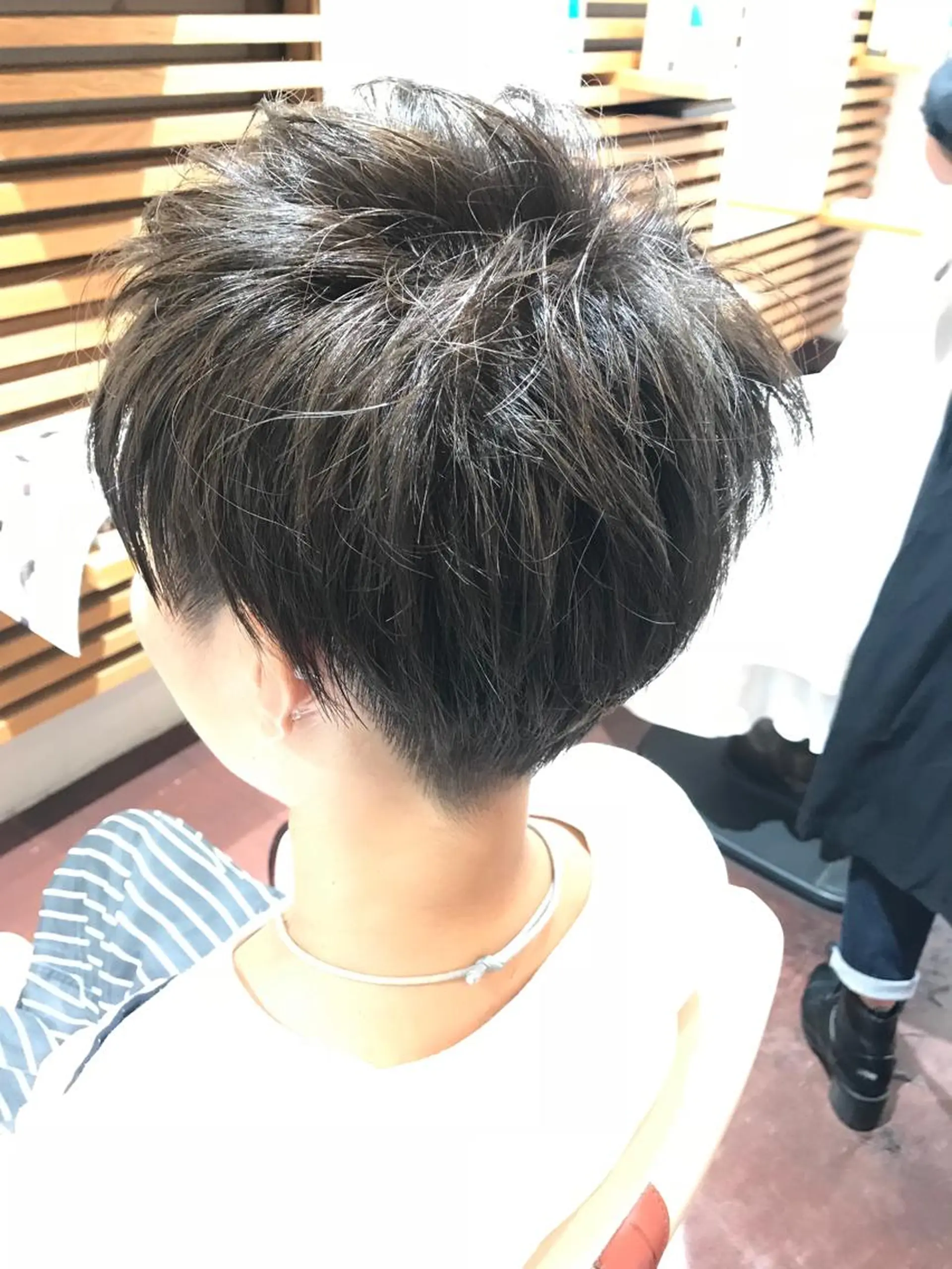 ショート カラー パーマ 坪内 麻里子のヘアスタイル
