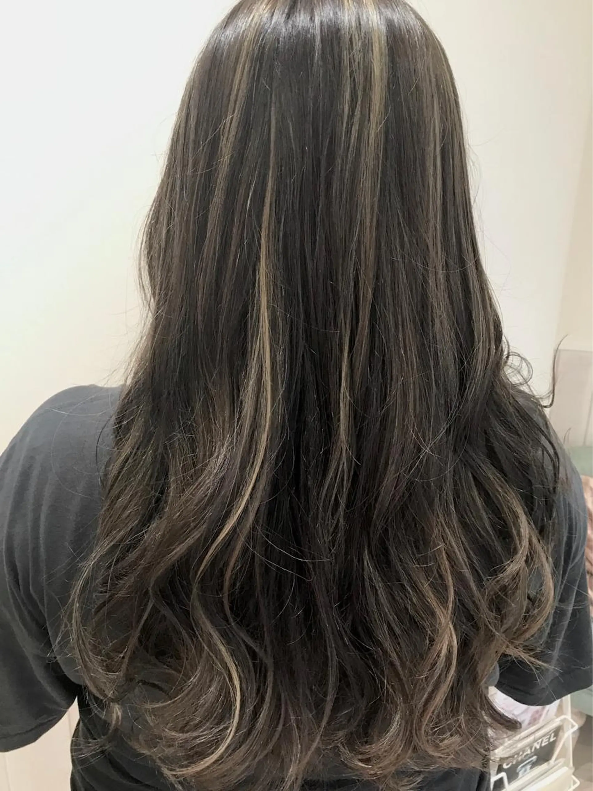 ロング カラー にしだ まりえのヘアスタイル