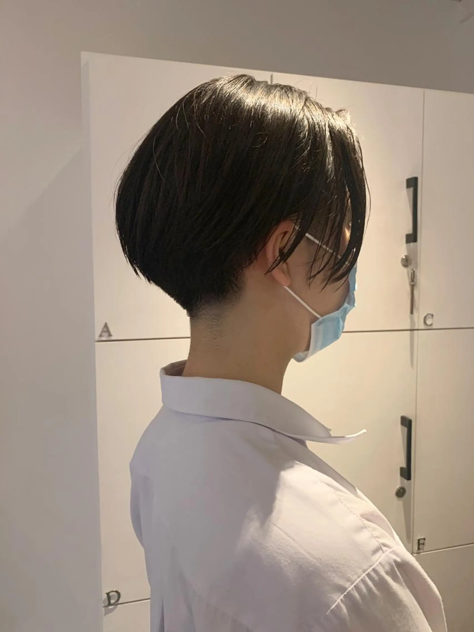 ショート カラー パーマ ヘアアレンジ メンズ キッズ ネイル マツエク・マツパ 黒髪 ウルフレイヤーカット /チヒロのヘアスタイル