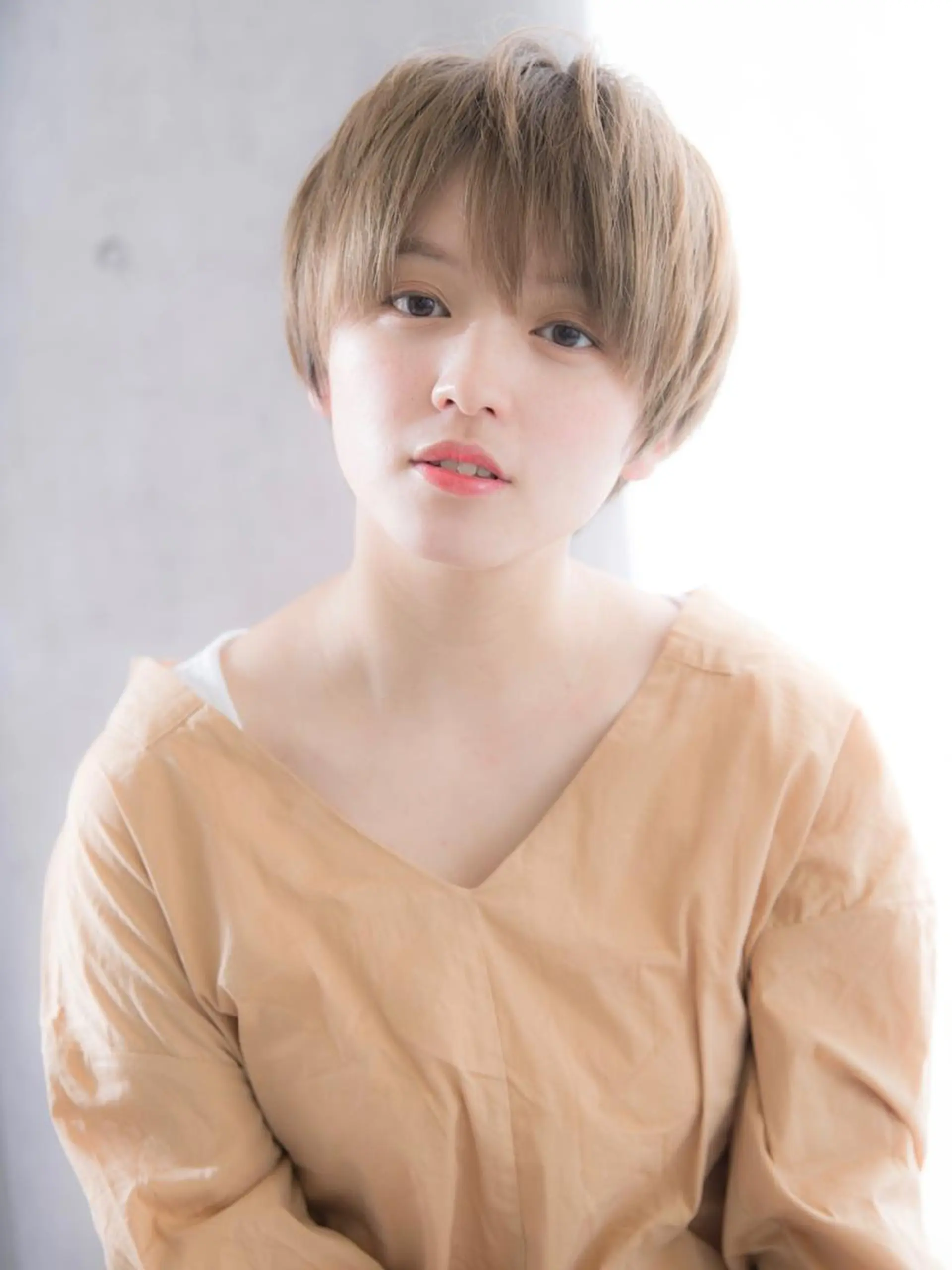 ショート カラー レイヤーカット✂️ 横浜No1♡下鳥翔子のヘアスタイル