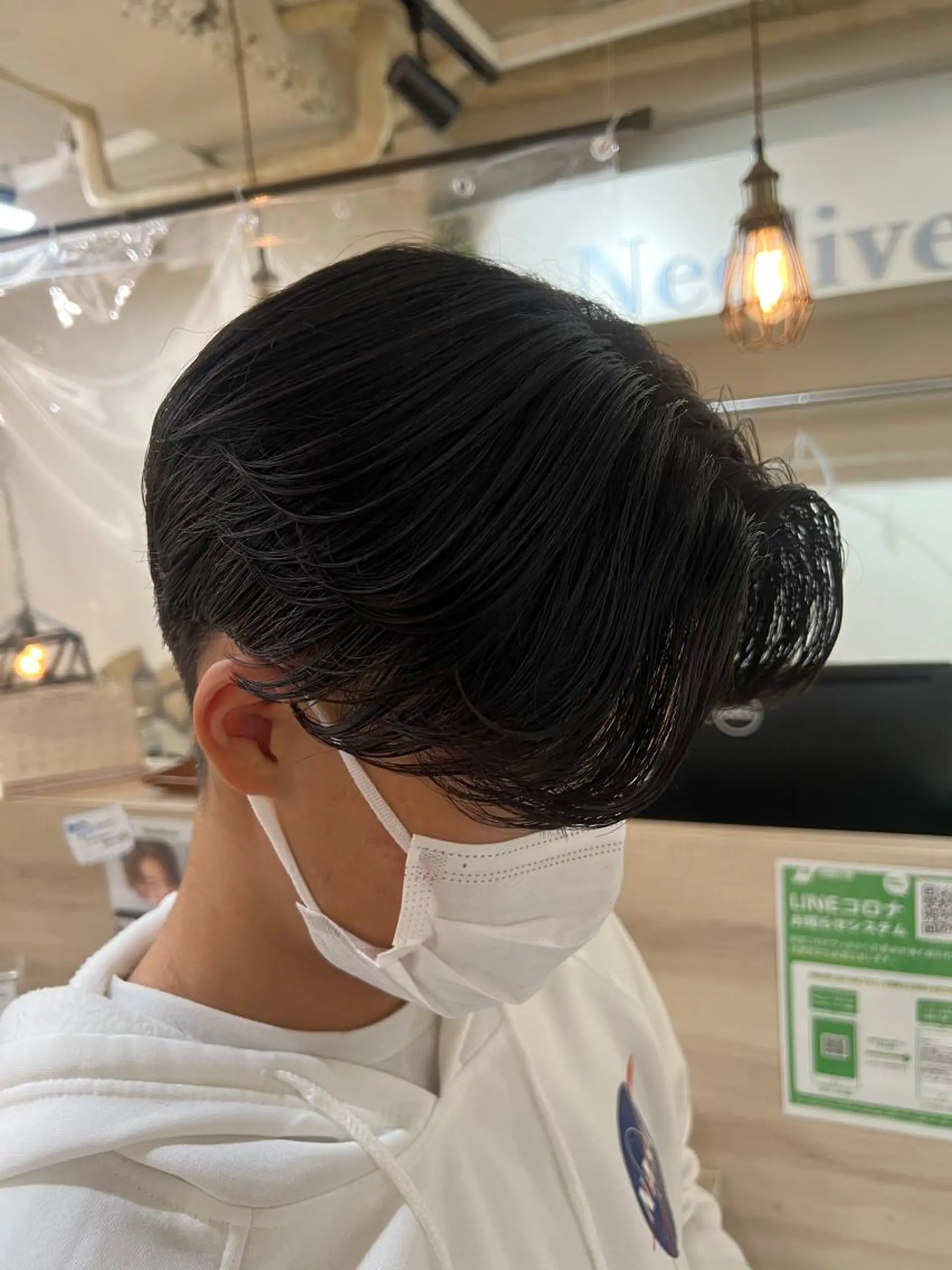 ミディアム パーマ メンズ センターパート メンズカットパーマ ✂️ JOYAのヘアスタイル