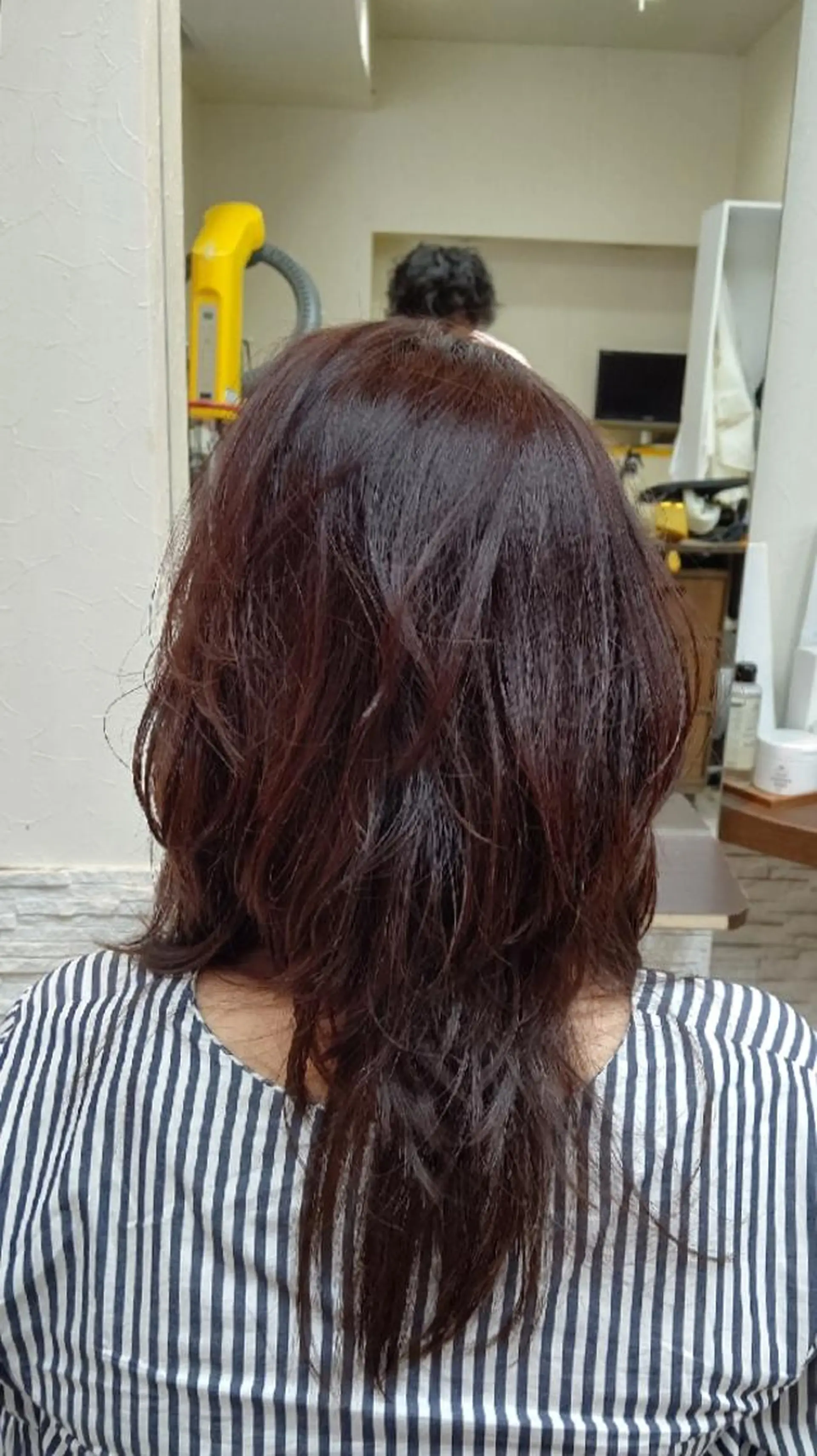 セミロング パープルカラー ヘアカラー Uketoru 横田健のヘアスタイル