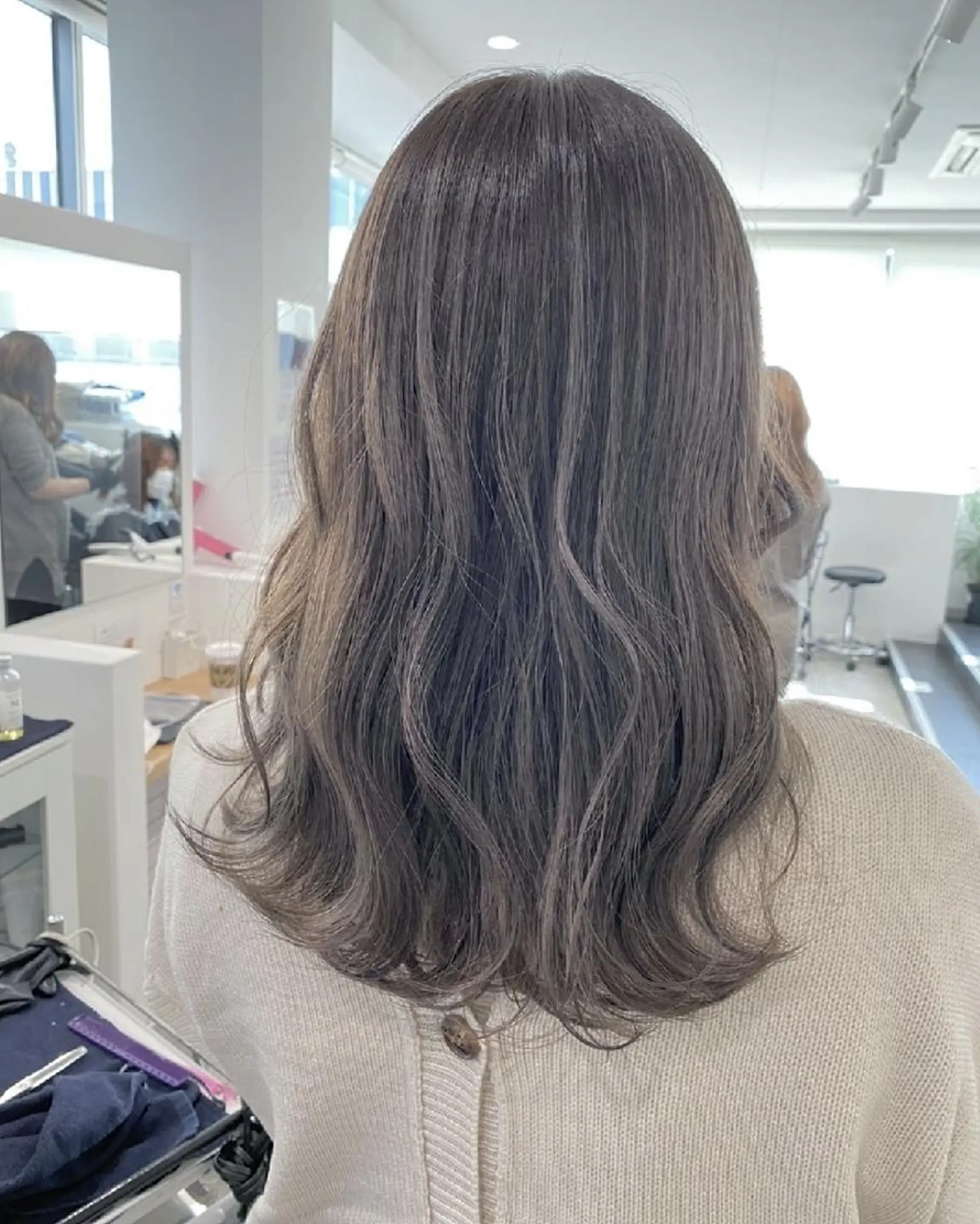 カラー セミロング ハイライトカラー ハイライト RU RIのヘアスタイル