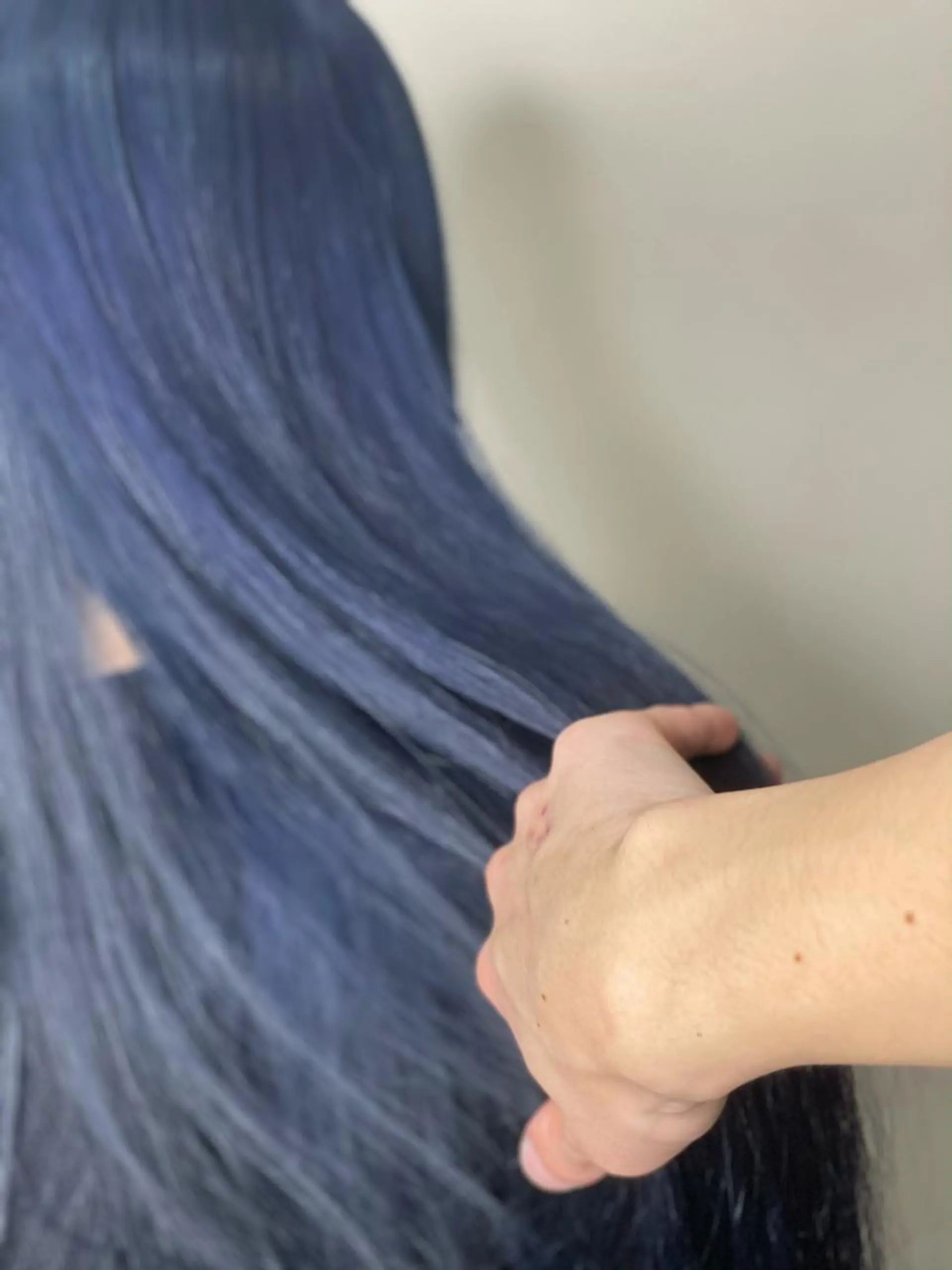 ミディアム カラー パーマ ヘアアレンジ メンズ キッズ ネイル マツエク・マツパ メンズブリーチ メンズハイライト メンズインナーカラー メンズ韓国風 アディクシーカラー 切りっぱなしヘアボブ ミディアムヘアRYOのヘアスタイル
