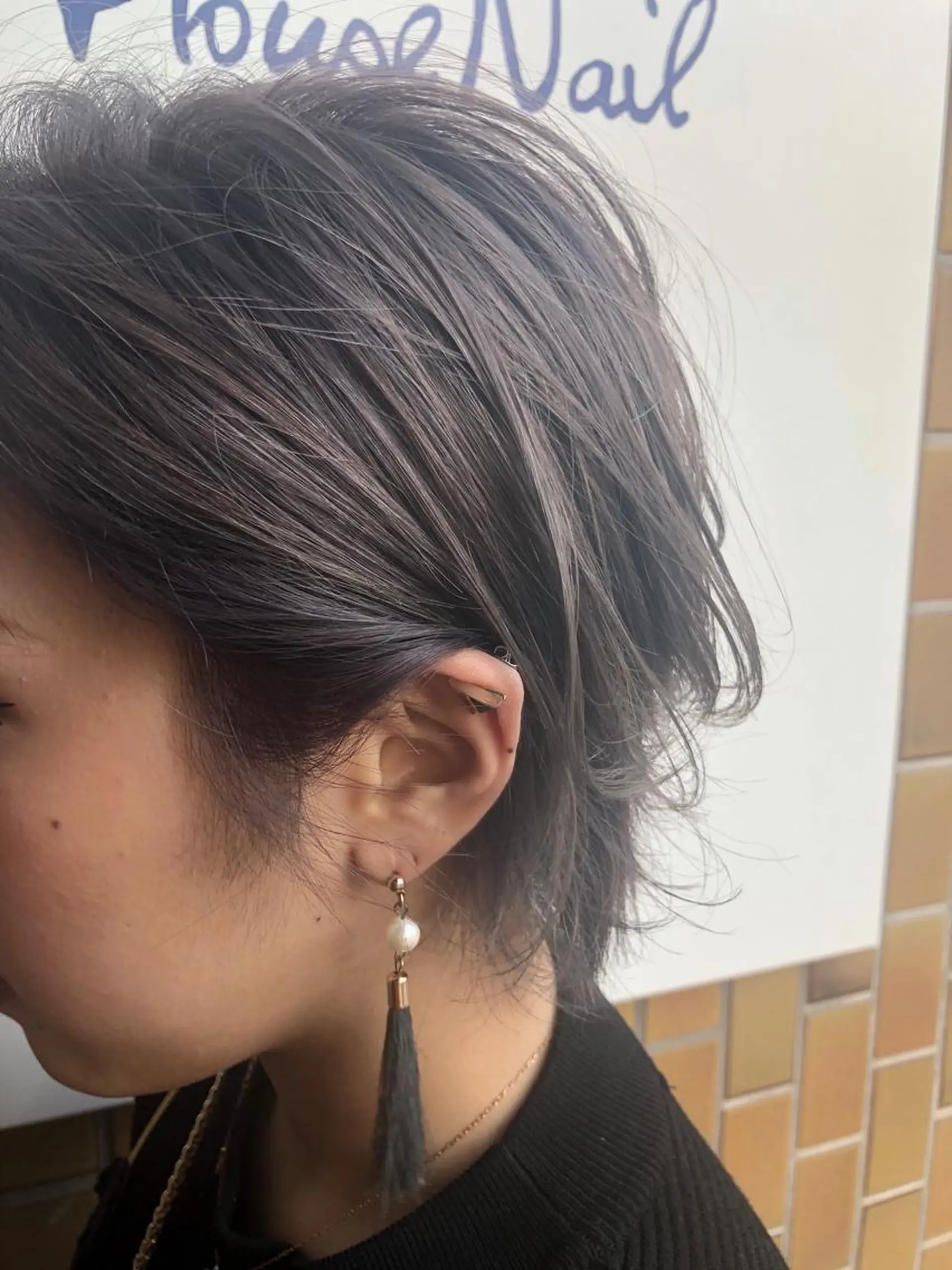 ミディアム カラー アッシュ シルバー シルバーアッシュ ヘアカラー 岡本 一平のヘアスタイル