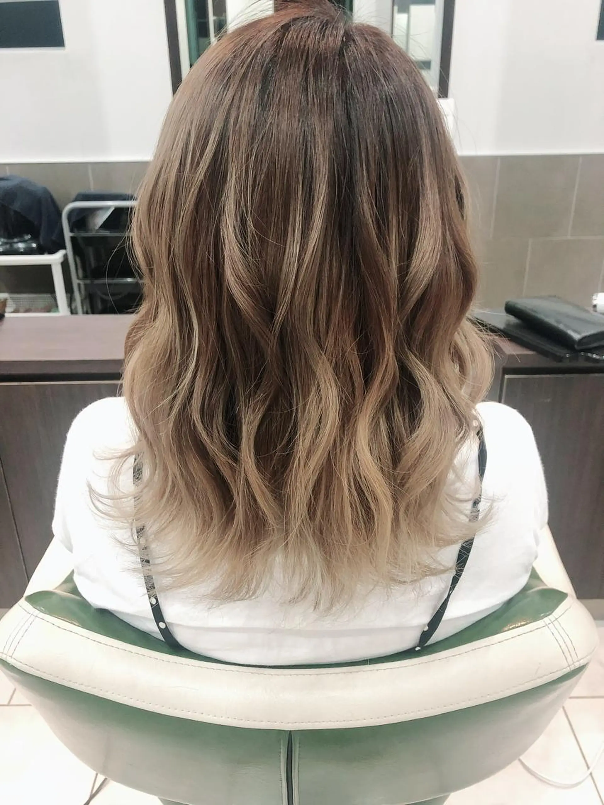 セミロング カラー ヘアアレンジ PROGRESS Harukiのヘアスタイル