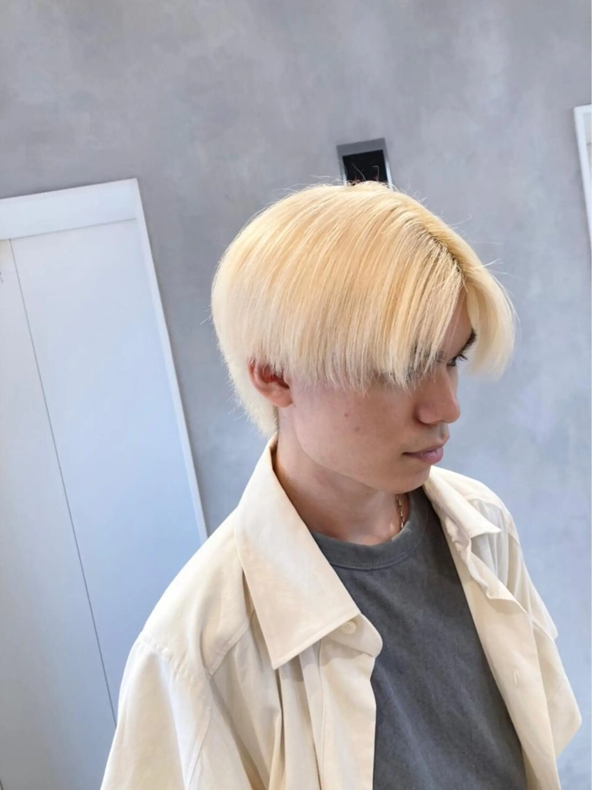 ショート カラー ハイトーン×レイヤー /遠藤将太のヘアスタイル