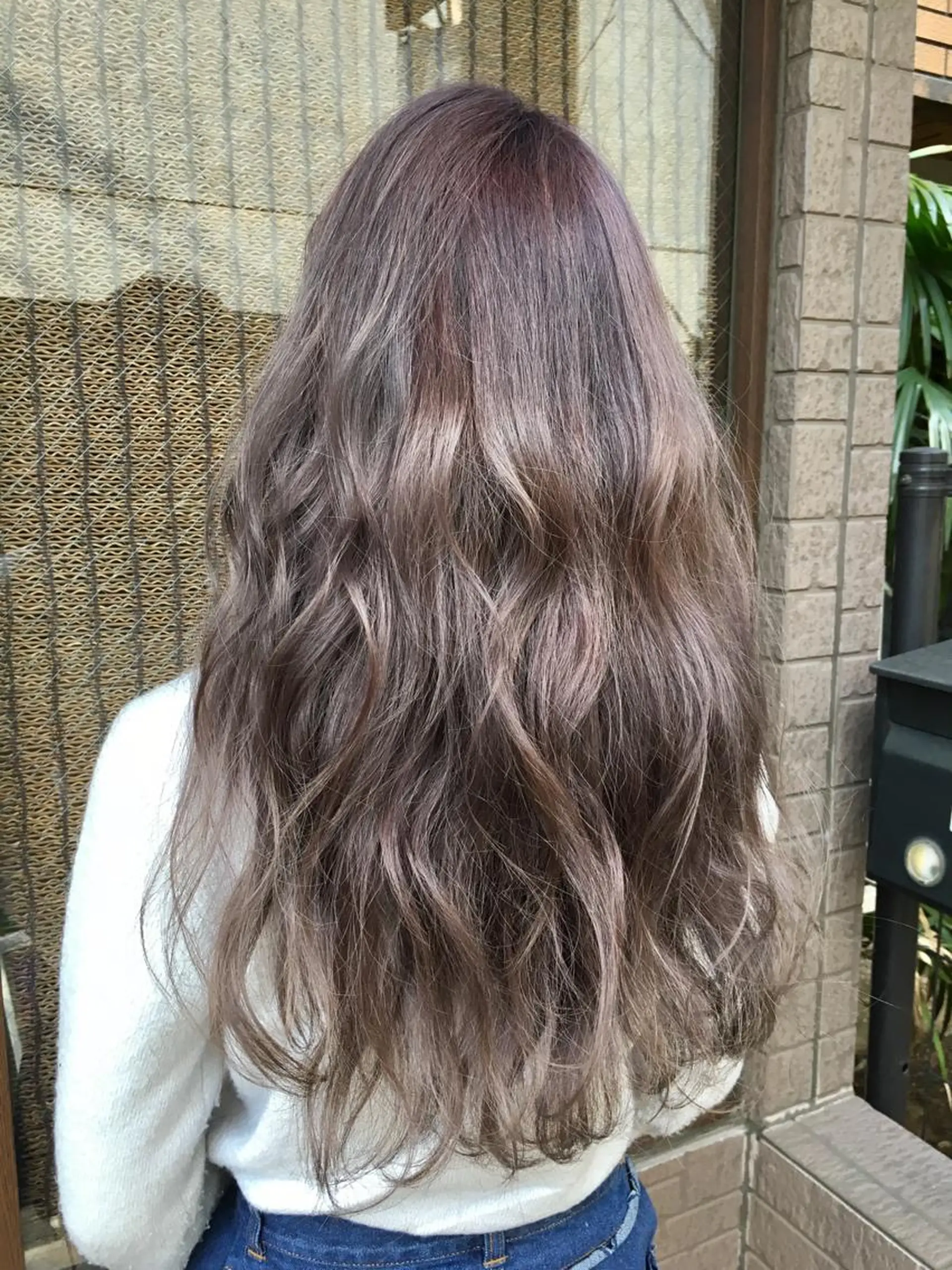 ロング カラー 透明感カラー グレージュ ハイトーンカラー 韓国ヘア🤍髪質改善 🇰🇷AKANEのヘアスタイル