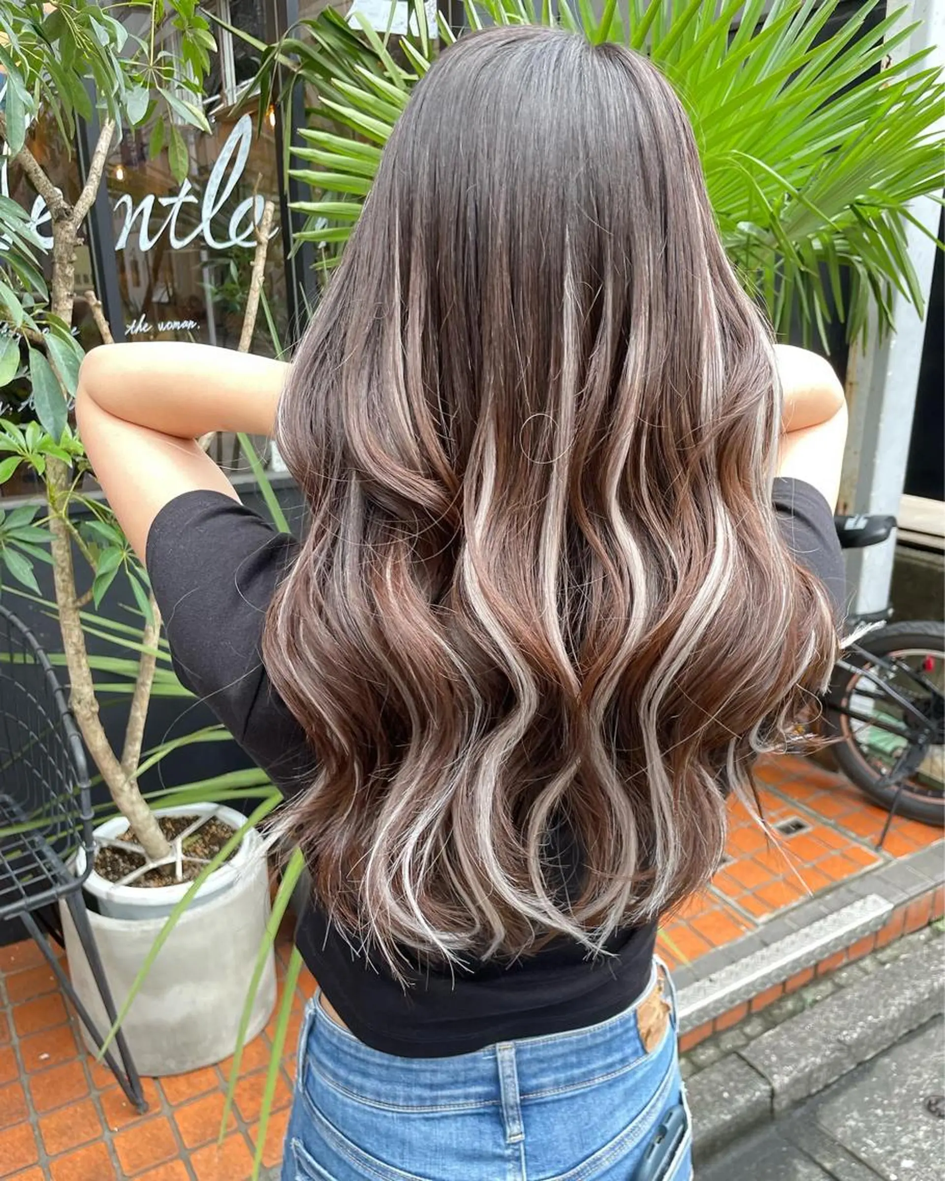 ロング カラー 雨宮花果/国立 透明感カラーのヘアスタイル