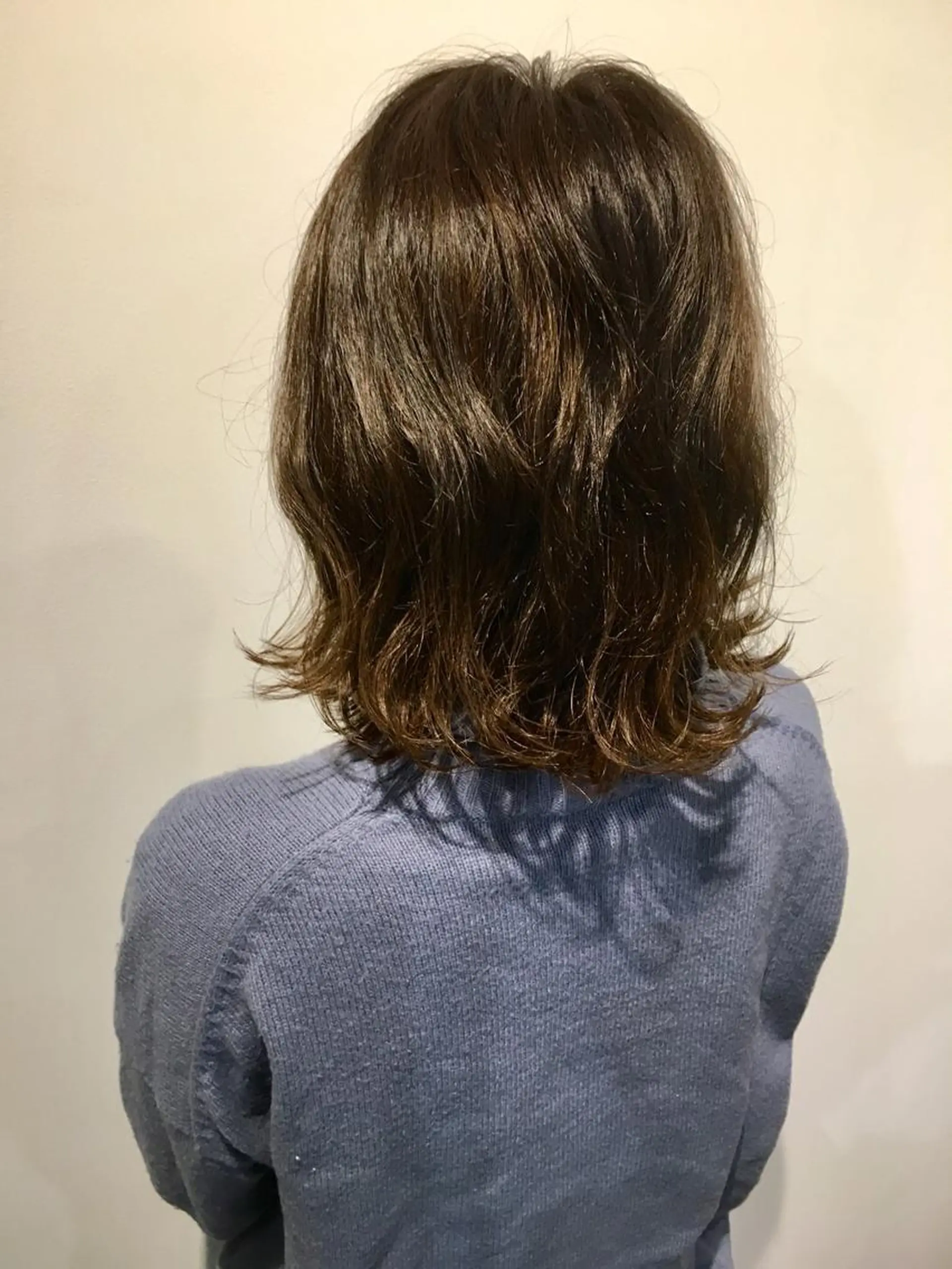 ショート カラー グラデーションカラー 【白髪ぼかし】 矢内　夏輝のヘアスタイル