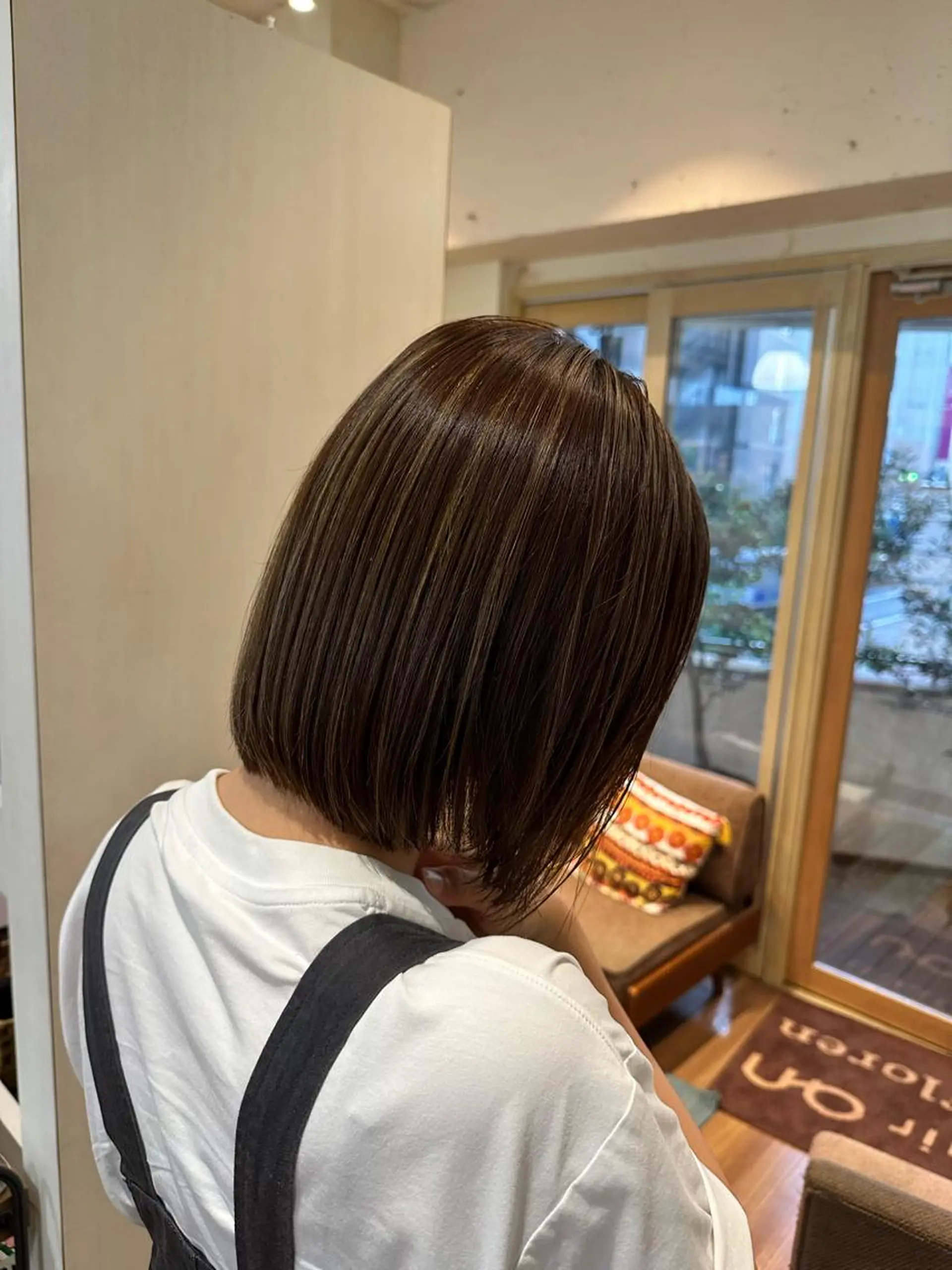 ショート カラー ハイライトカラー ボブ ハイライト カット ヘアカラー ハマベ イクト FLORENのヘアスタイル