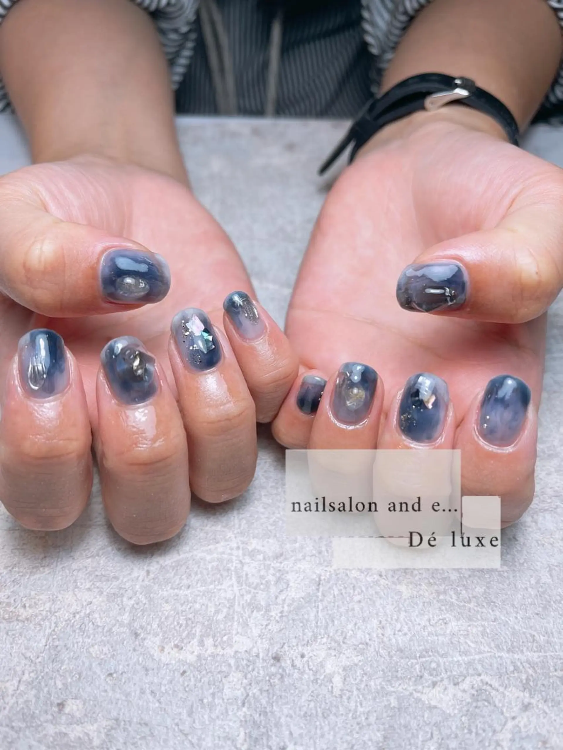 ネイル ネイビー ニュアンスネイル シンプルネイル nailsalon mur.のネイルデザイン