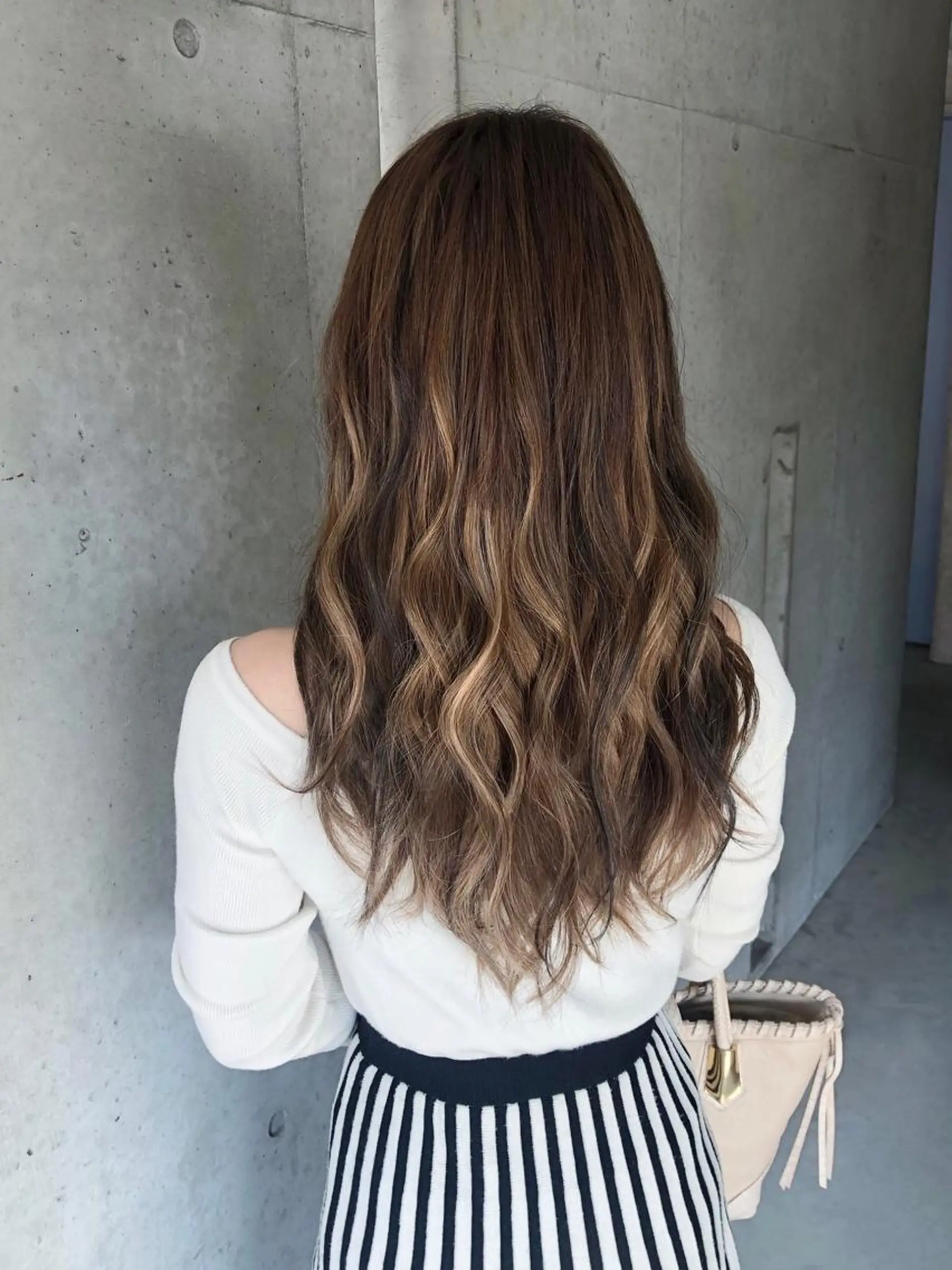 ロング カラー シールエクステ ハイライトカラー エクステ ハイライト エクステ 是枝 さくらのヘアスタイル