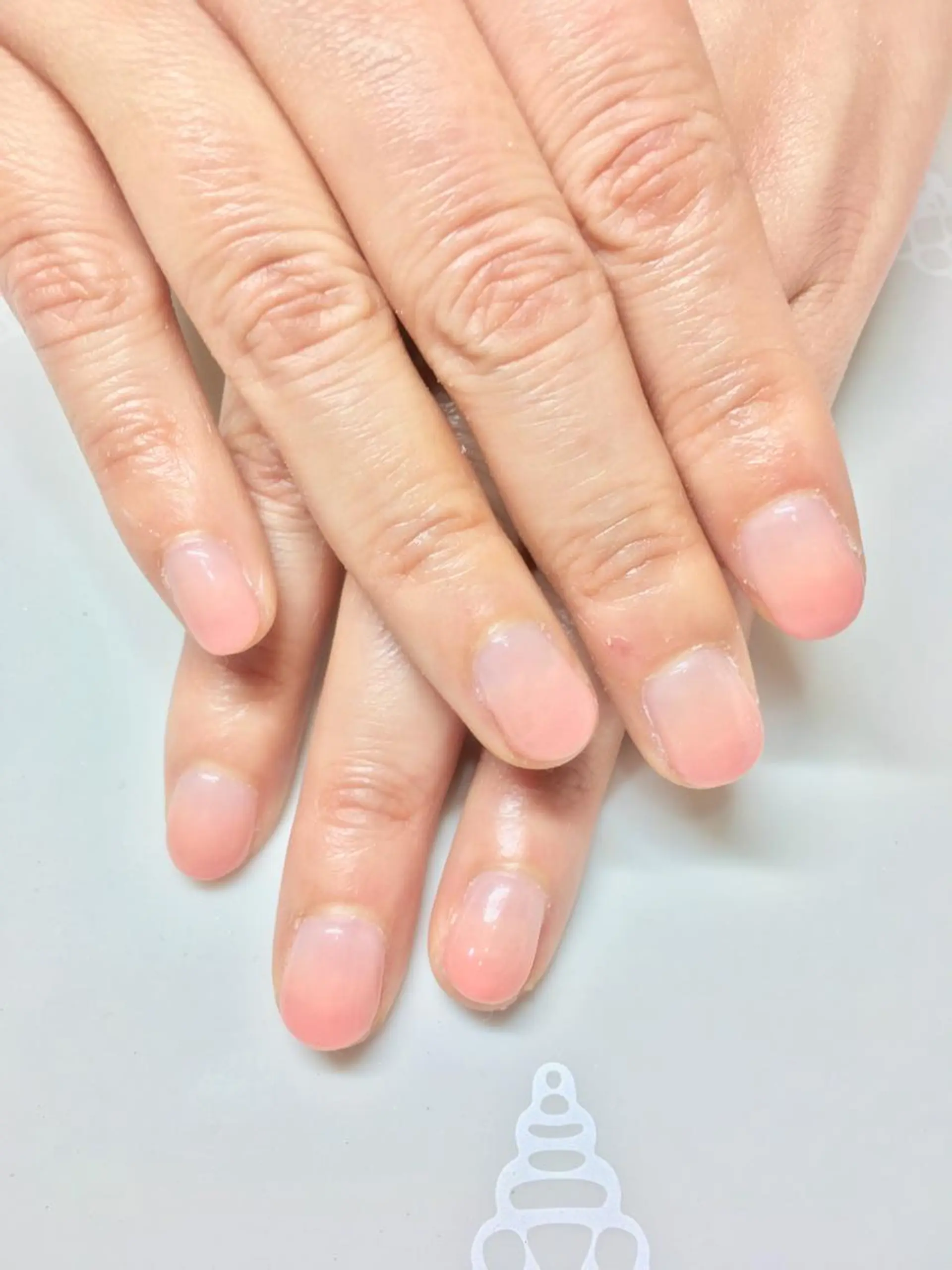 ネイル 新宿ネイルサロン ジェミディローサのネイルデザイン