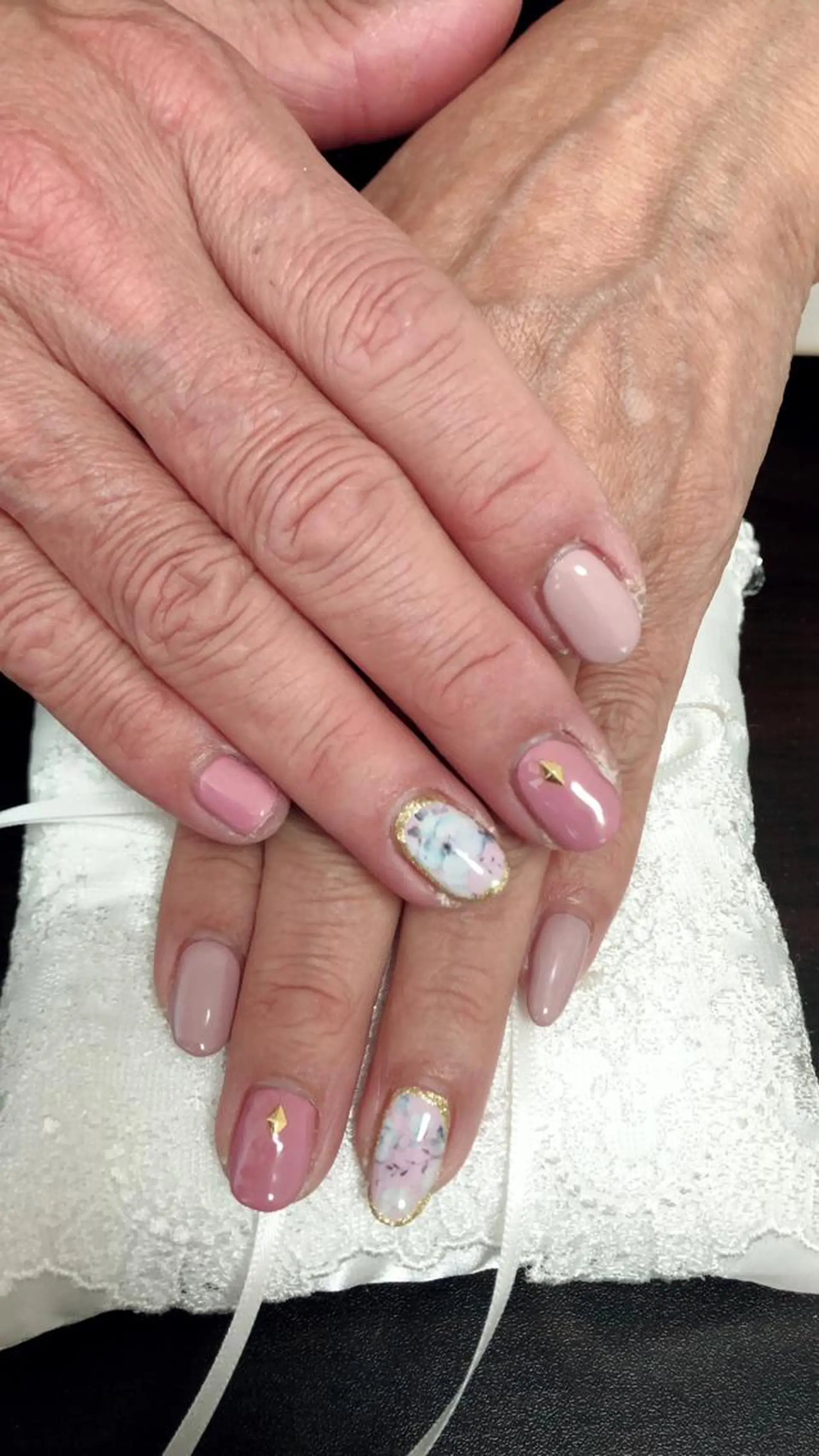 ネイル 石谷 詩織のネイルデザイン