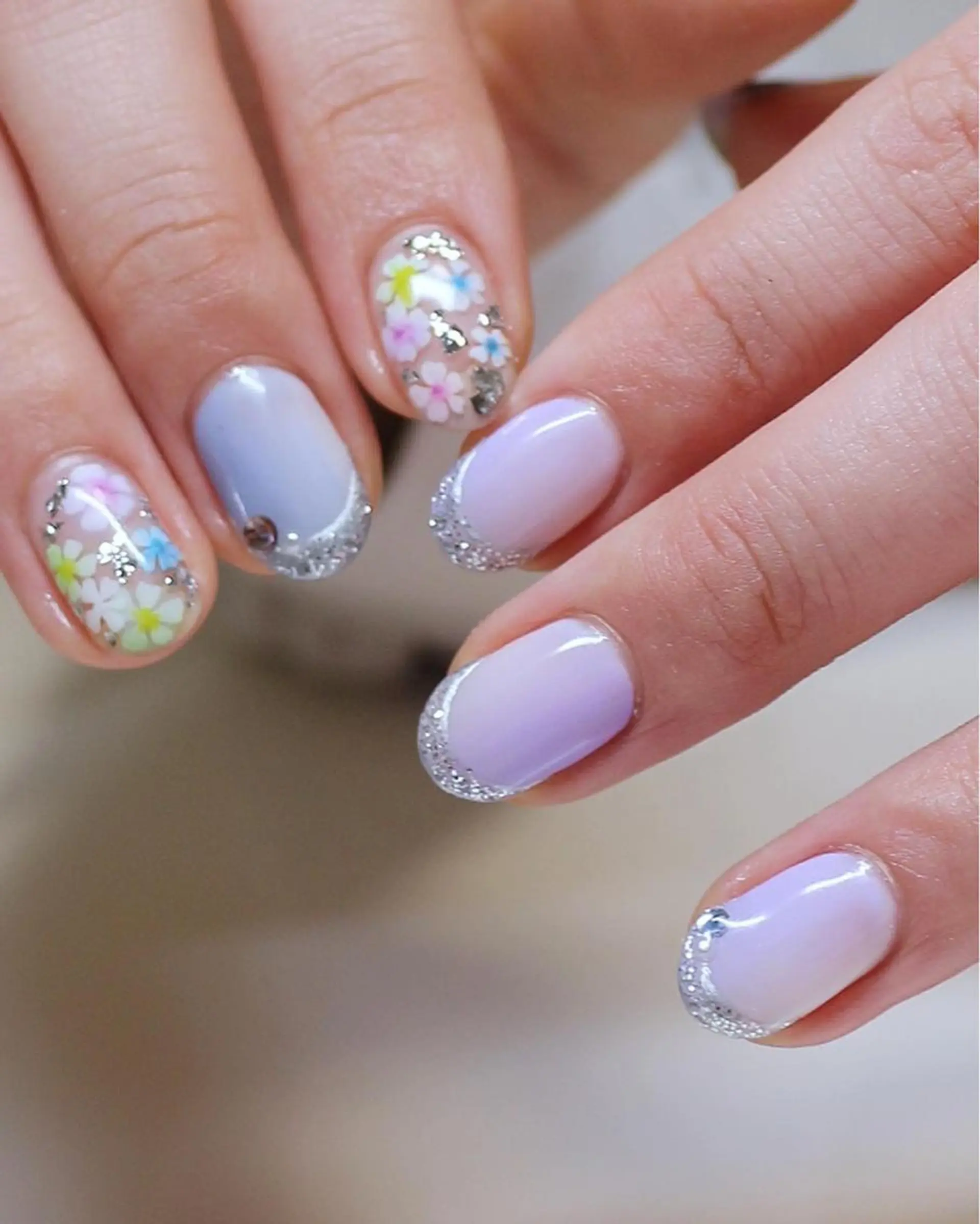 ネイル フラワーネイル フレンチネイル パープル ハンドネイル Baku Nailsのネイルデザイン