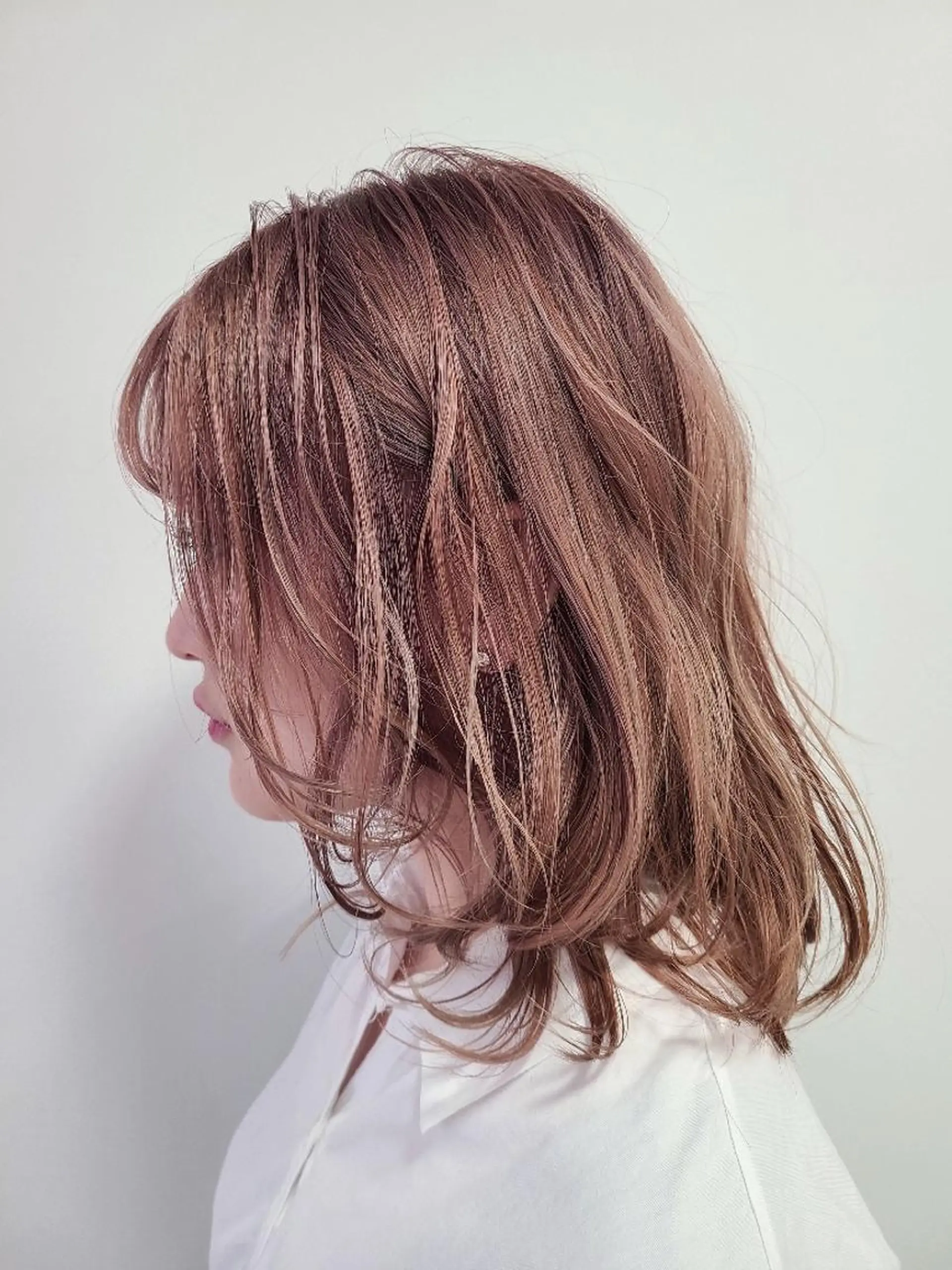 セミロング 縮毛矯正 🎗️髪質改善・美髪 艶髪🥇小西邦生のヘアスタイル