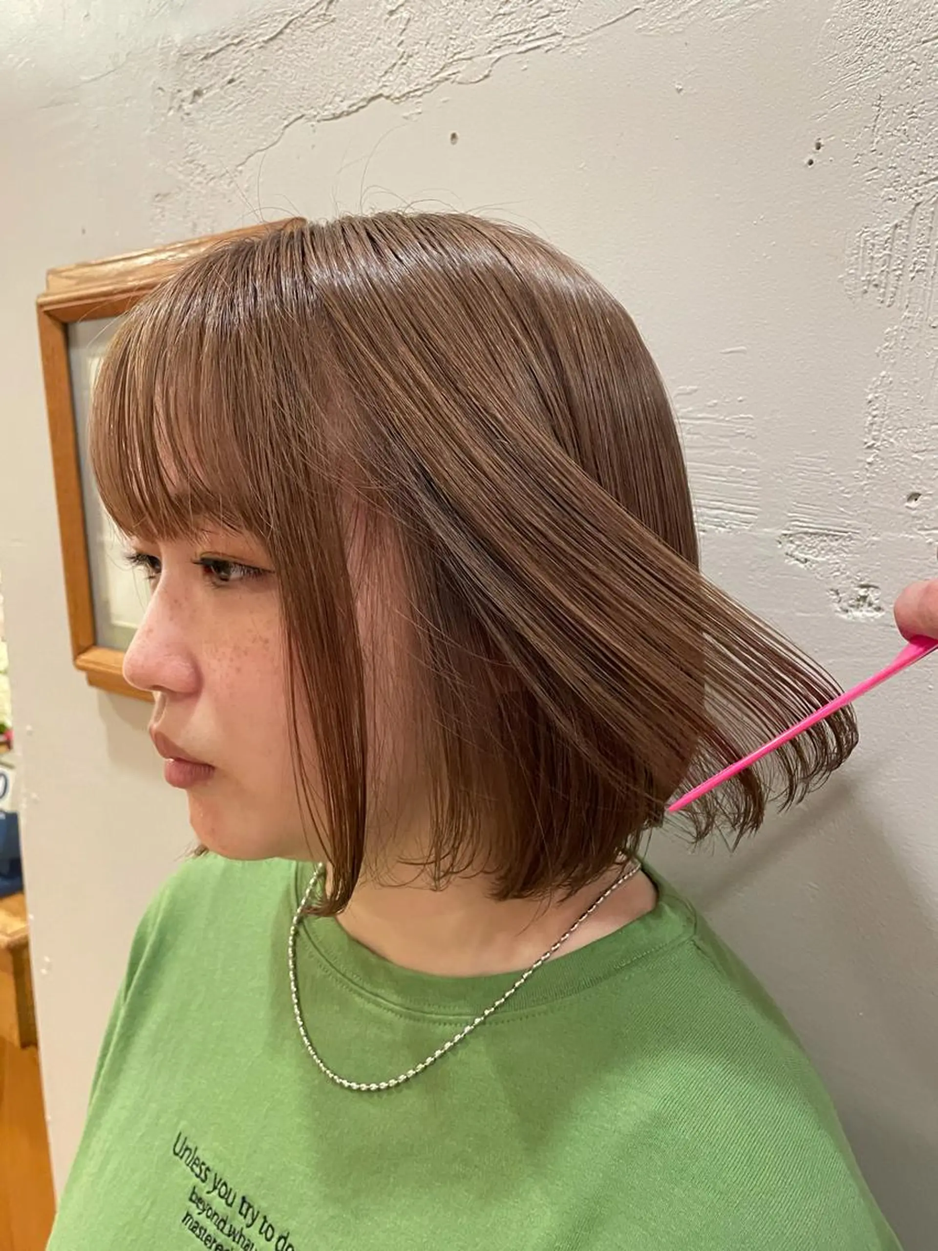 ショート カラー ベージュカラー ブリーチ 透明感カラー ⚪️ISHIZUKA AOI⚪️のヘアスタイル